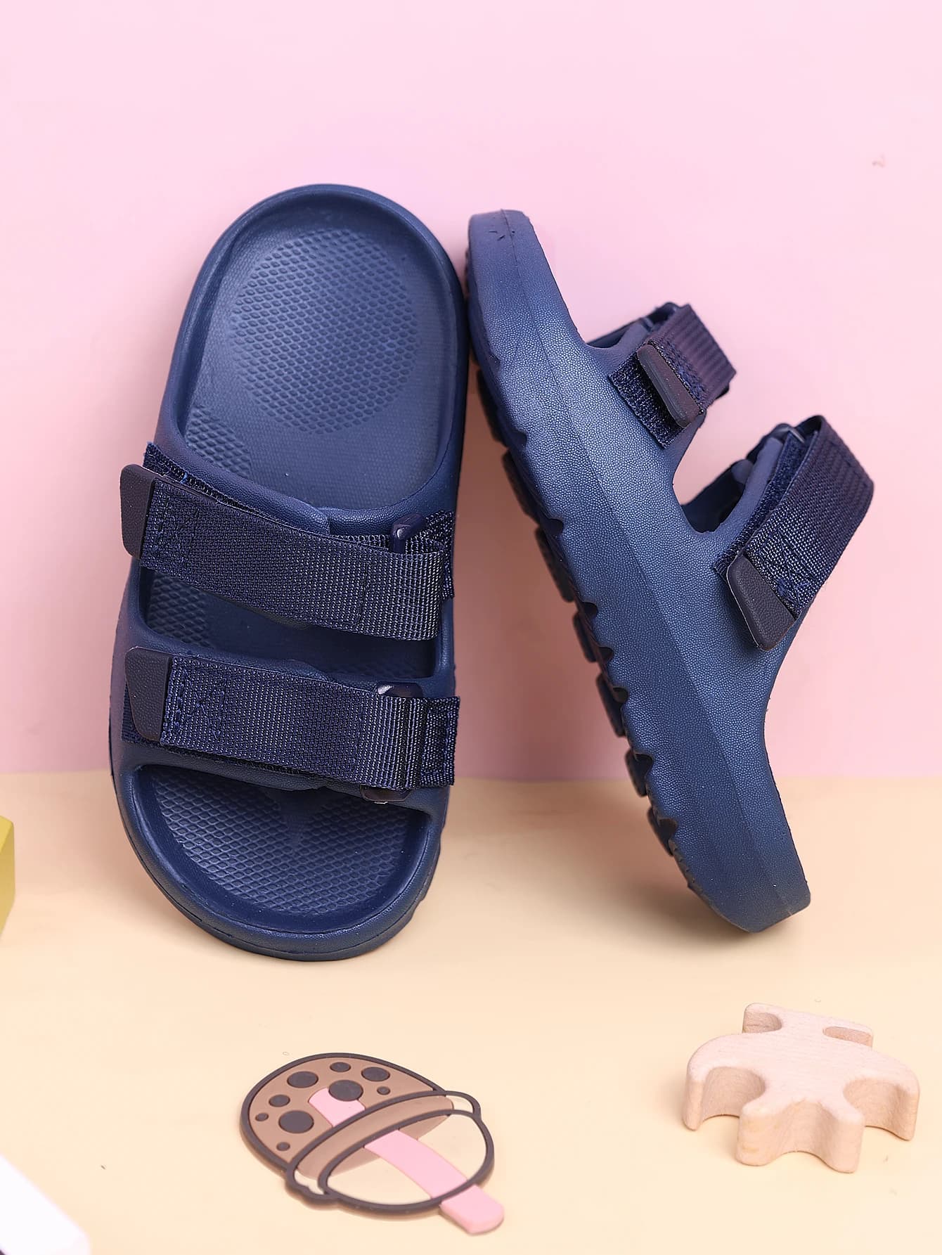 A Pair of Blue Velcro Strap Home Slippers for Boys and Girls, Non-Slip, Comfortable and Wear-Resistant Home Slippers