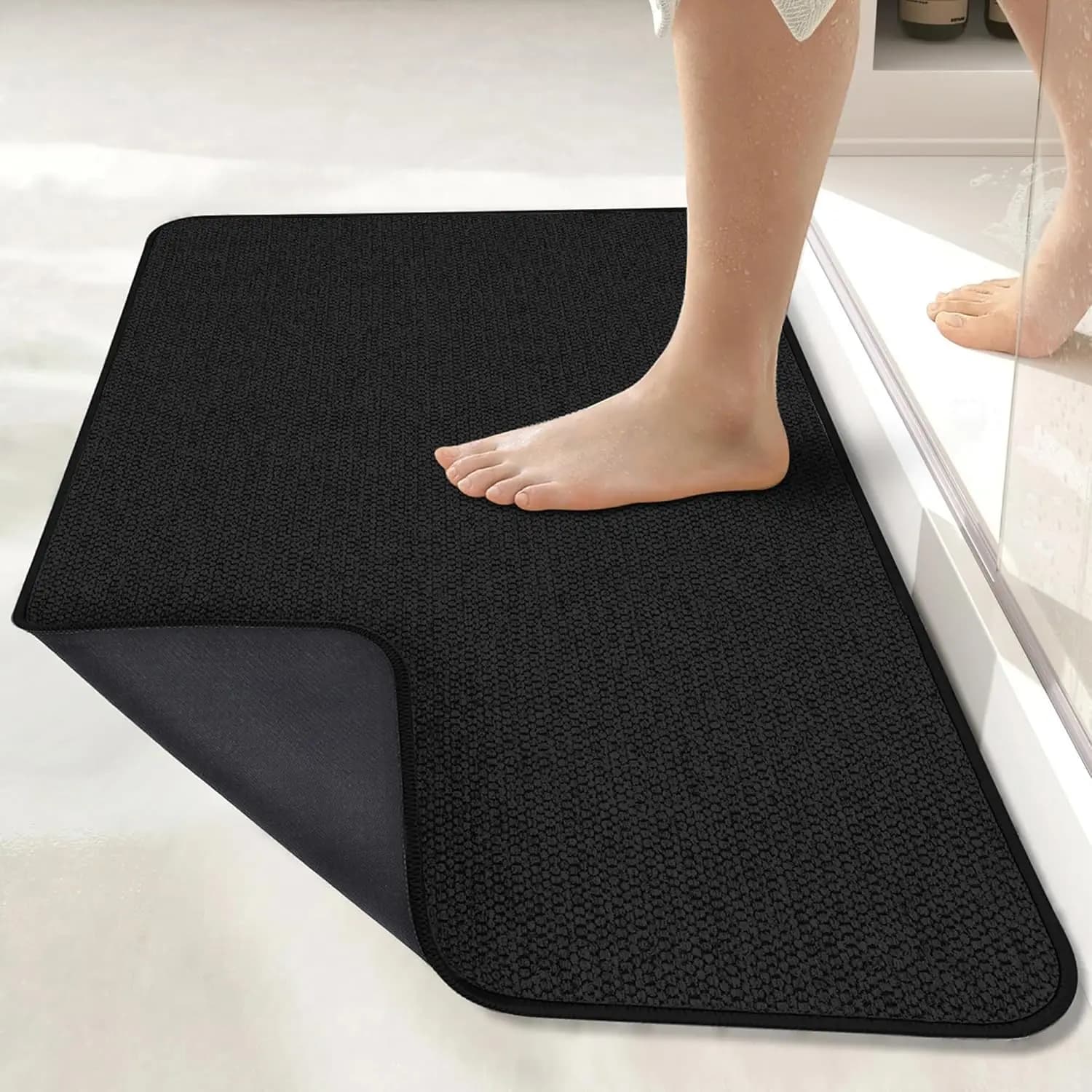 Tappetino da Bagno Ultra Sottile ad Asciugatura Rapida, Base Antiscivolo in Gomma, Lavabile in Lavatrice, Tappeto Assorbente a Pelo Corto per Doccia, Lavandino e Arredo Bagno