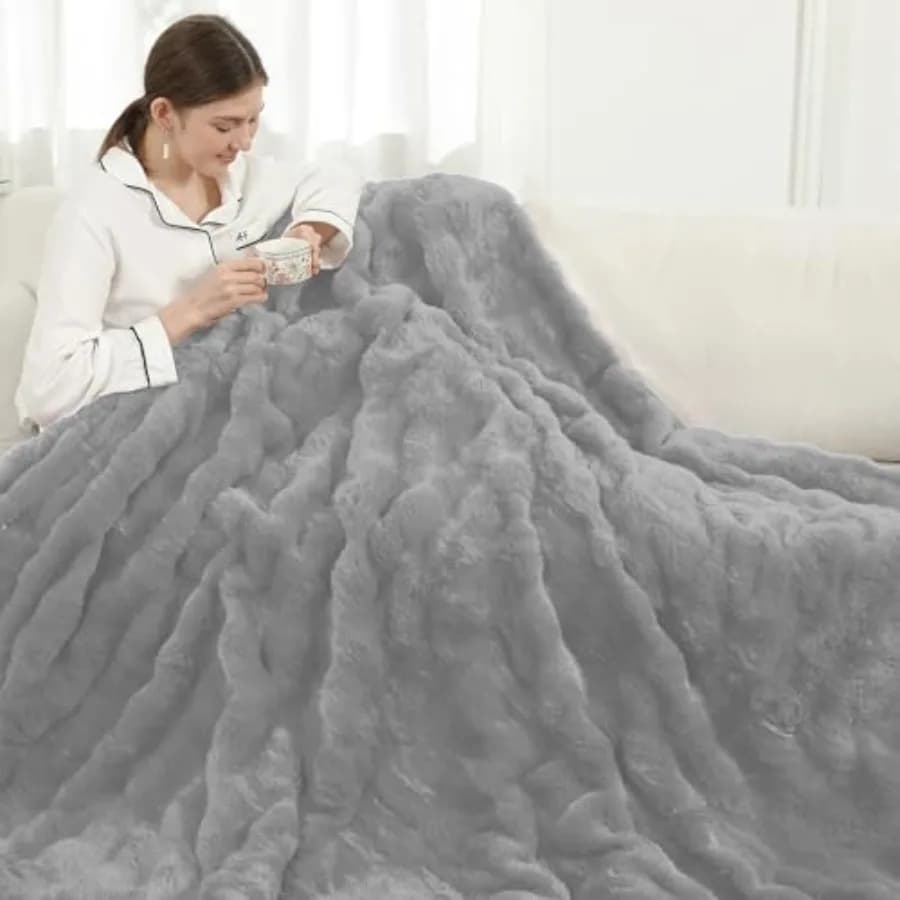 Coperta Elettrica Riscaldata Misura Full Size in Flanella e Finta Pelliccia di Coniglio, Coperta Termica con 6 Impostazioni di Calore e Spegnimento Automatico da 1 a 10 Ore