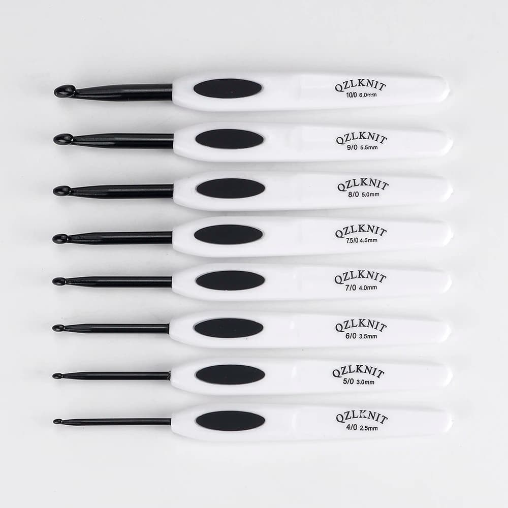8Pcs White Handle Black Aluminum Crochet Hooks Set - Ergonomic Knitting Needles for Yarn Craft-Sizes 2.5mm-6mm, DIY Weaving Tool