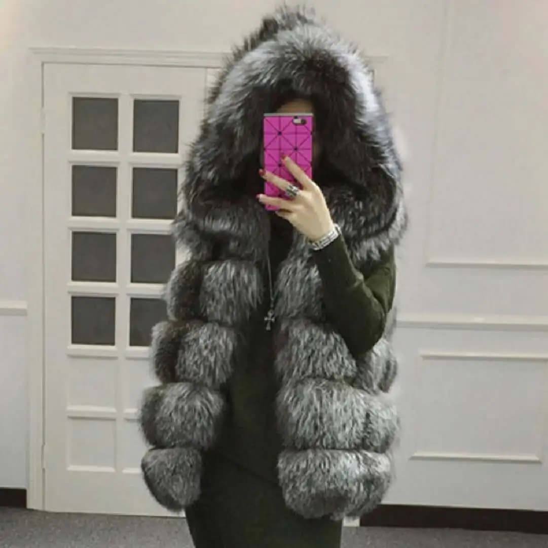 Faux Fox Fur Vest Coats Women Loose Mid Length Fur Jackets Hooded Sleeveless Thick Warm Fur Casual Slim Fit 2026 Autumn Winter