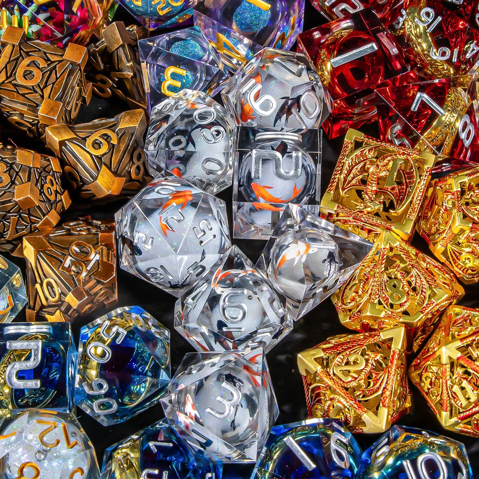 Mystery Box Set of DND polyhedral nuts - D20 and D60 resin with liquid core - Single blind box for Dungeons And Dragons