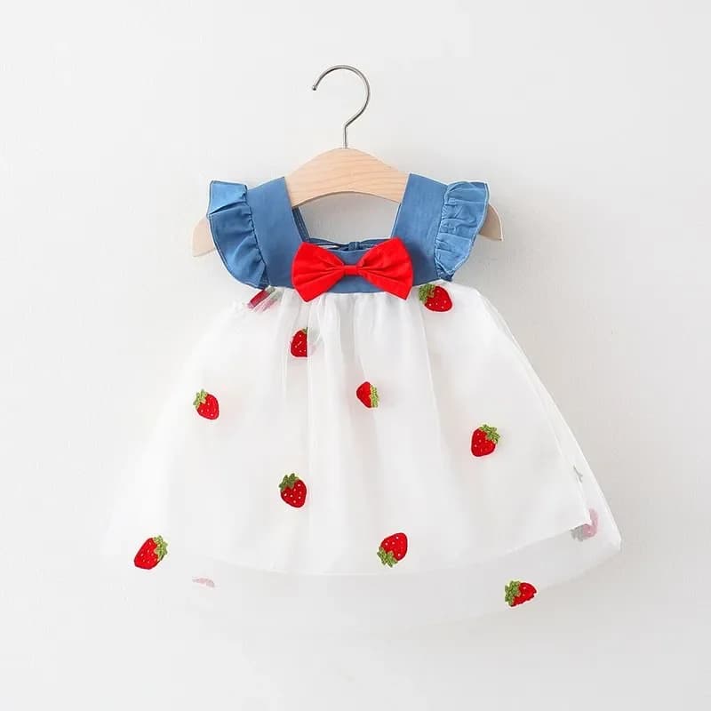 Nuovo abbigliamento estivo per bambini da ragazza Abito da commercio estero con gonna a canotta in denim con maniche volanti in rete ricamata a fragola