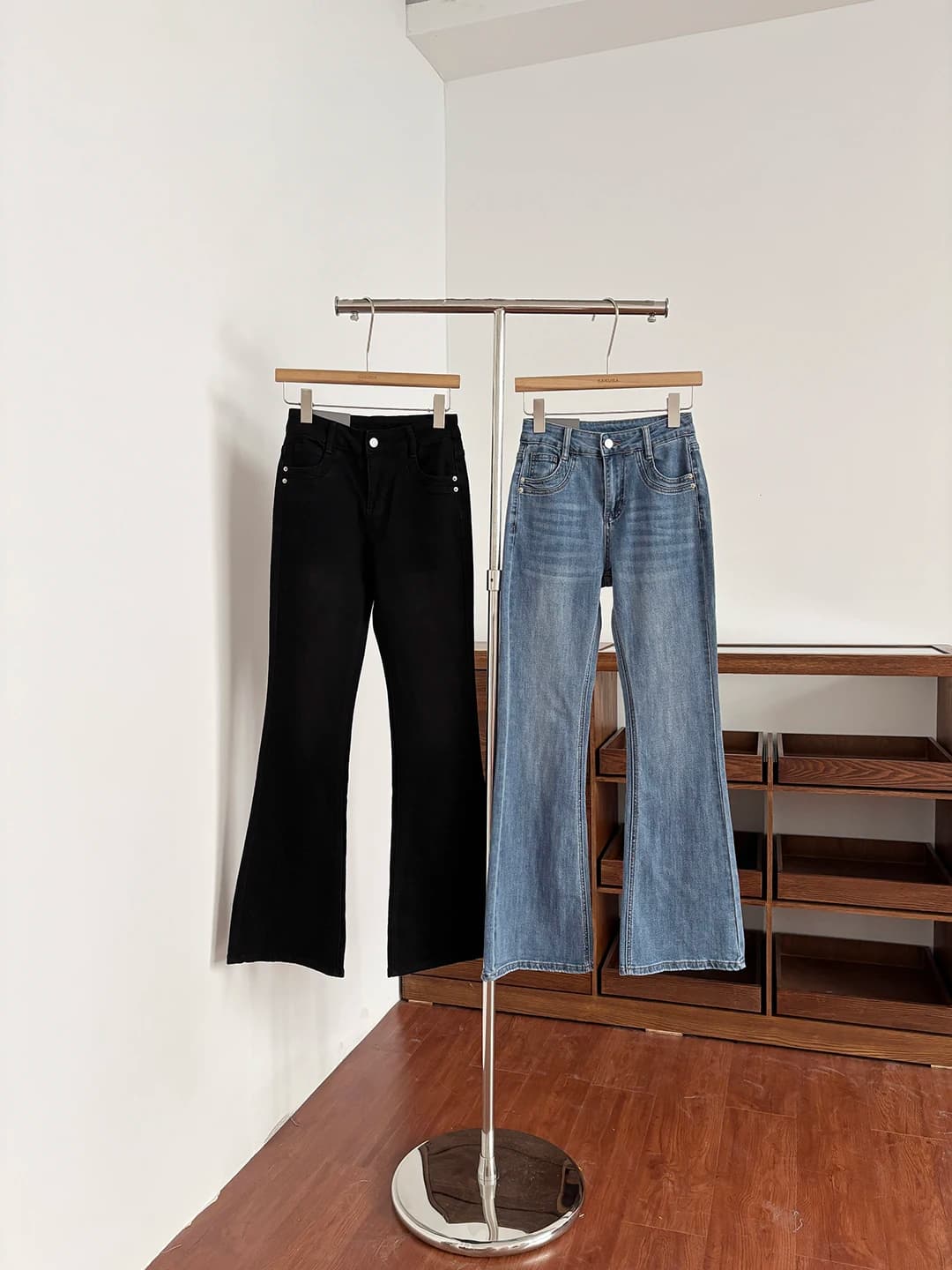 Jeans in denim a vita alta a gamba dritta micro-svasata da donna, pantaloni lunghi casual estivi alla moda e snellenti in poliestere