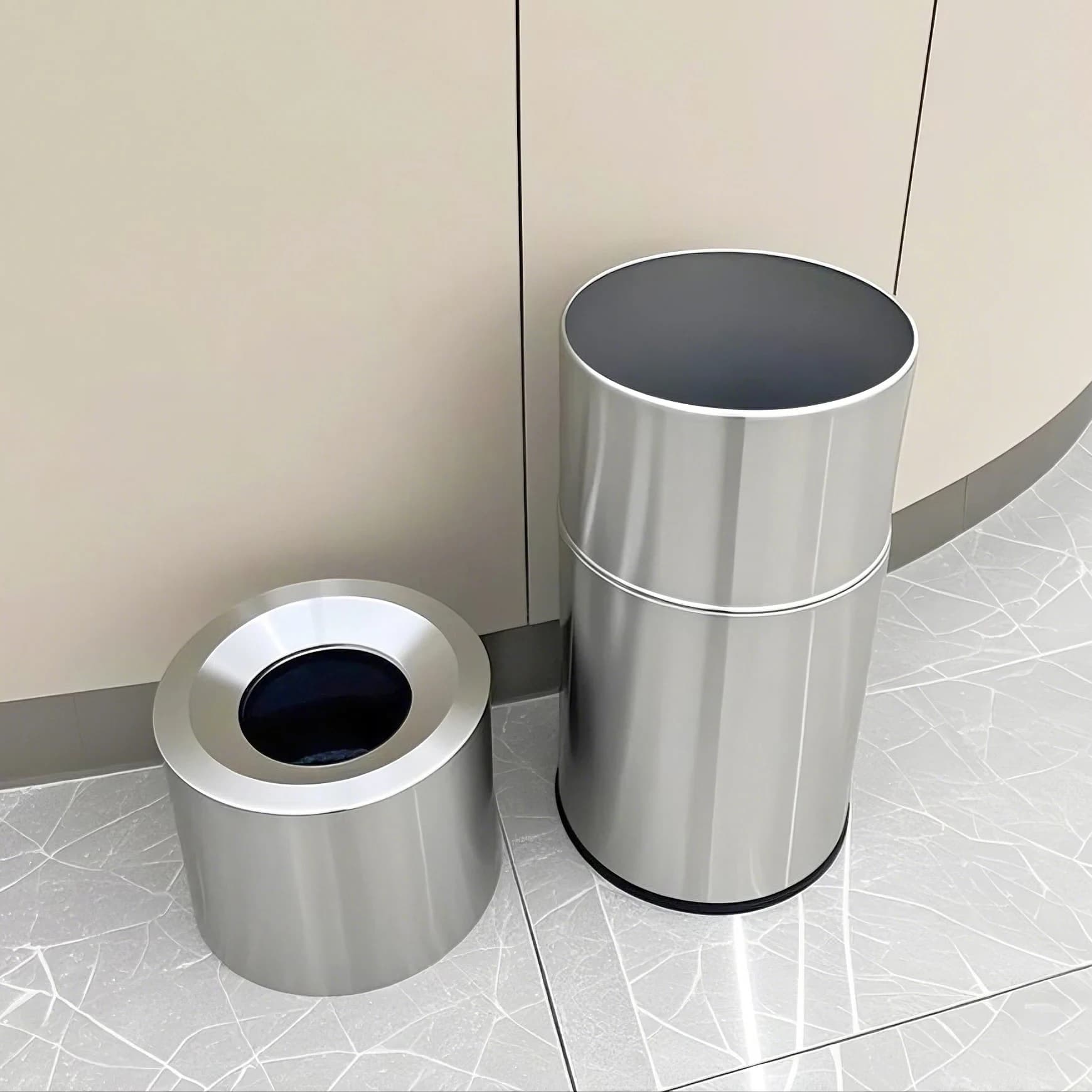 Pattumiera in acciaio inox addensata
