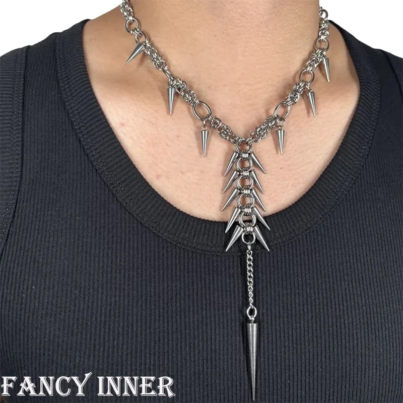 2025 Nuova collana punk Catena di metallo Rivetti Nappa Esagerata Ins Accessori unisex a collo lungo per gioielli da donna