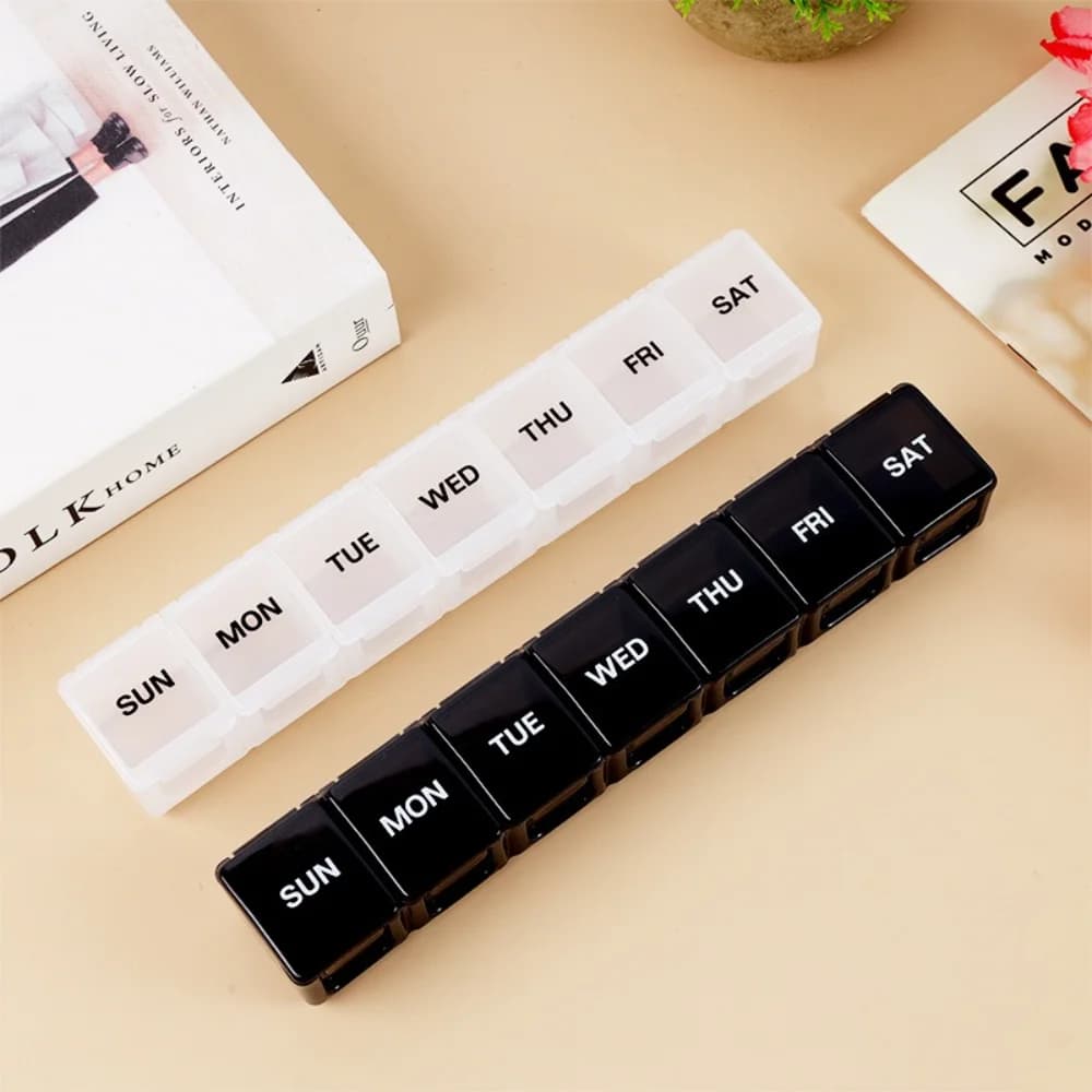 New Hot Premium Weekly Portable Cases 7 Grills 7 Days Pill Organizer Storage Box Travel container for medicines Vitamins Fish oils