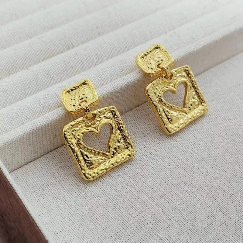 Retro Irregular Earrings Square Hollow Love Earrings Women's Needle Gold-plated Simple Light Luxury Stud Earrings