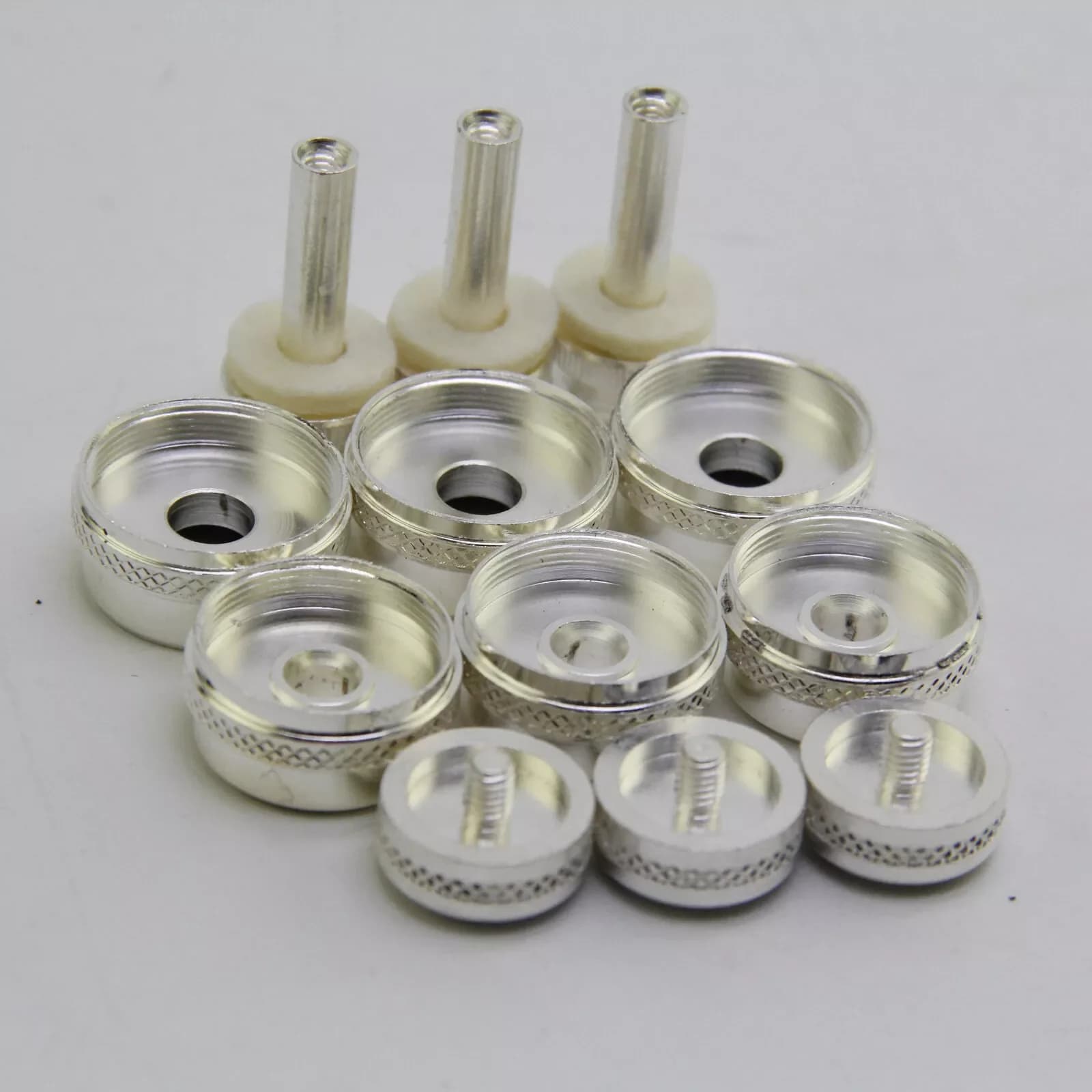High-end silver plated trumpet accessories with shell buckles Lower weighted upper cover Bielle and felt