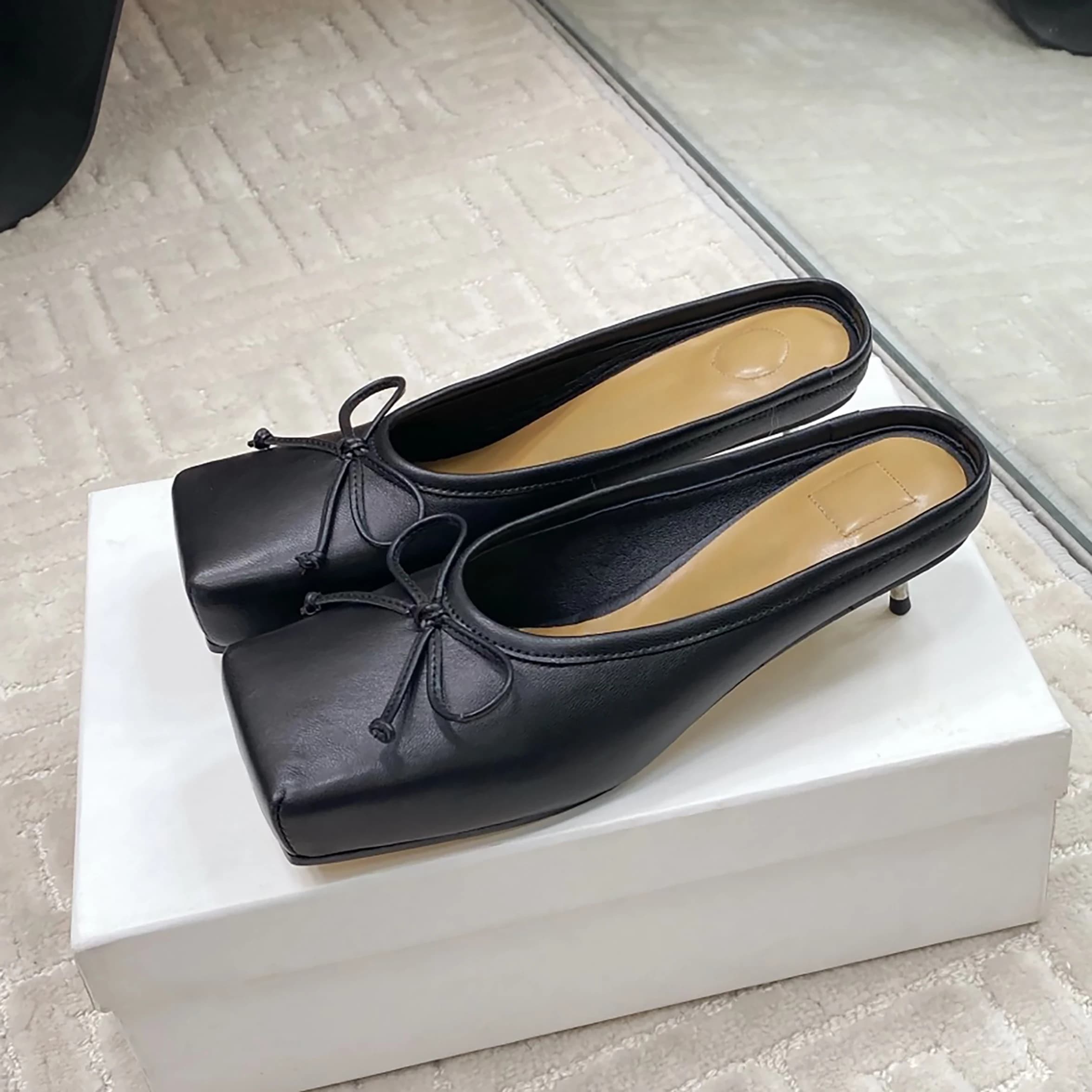 New Leather Mueller Shoes with Spring Square Toe 2026, Low Heel Sandals, Pecora Leather Singole Shoes with Butterfly Flake, Black