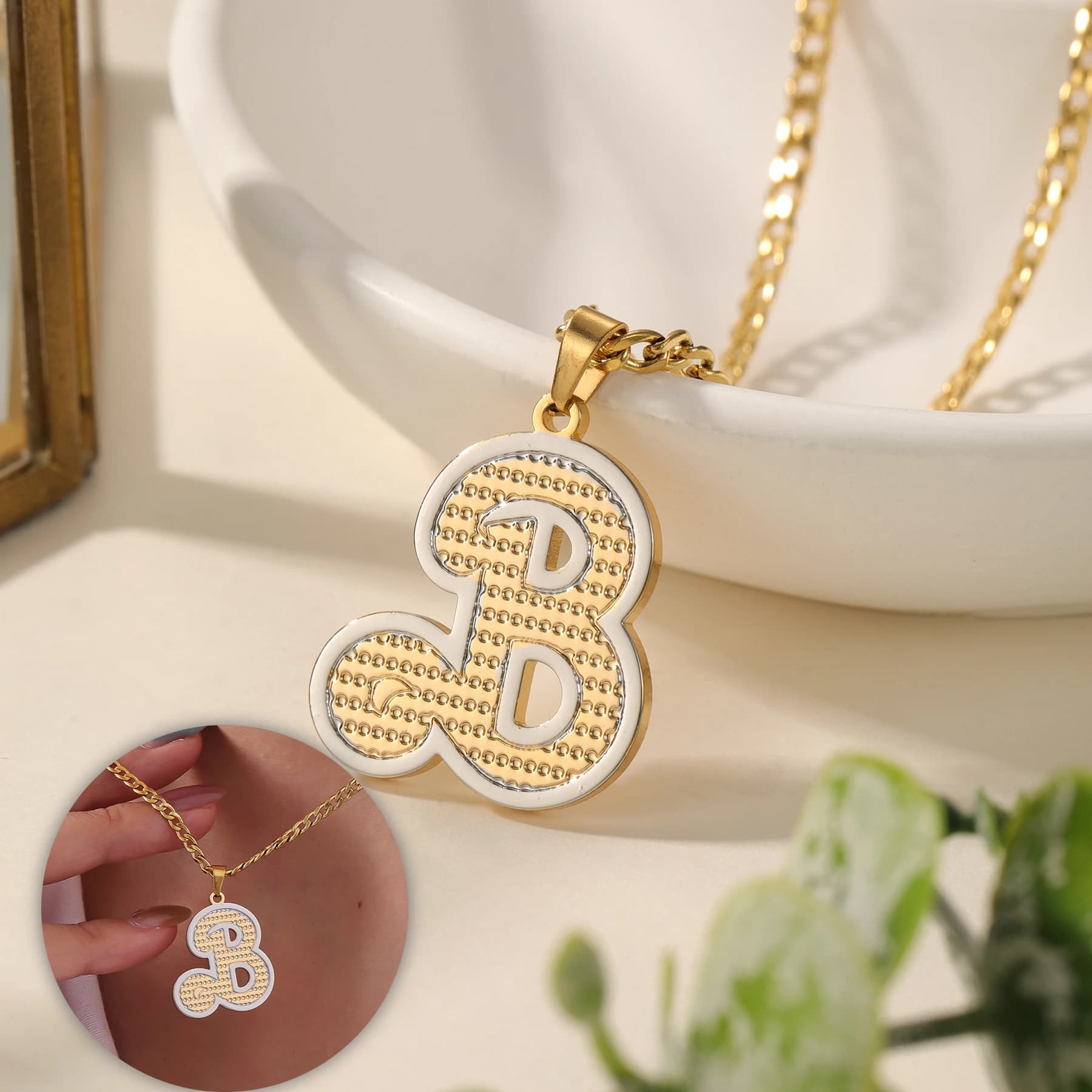 Personalizzazione Collana iniziale a due colori Placcata in oro 18 carati Lettera iniziale personalizzata Fascino Gioielli di lusso Regalo di Natale per bambino