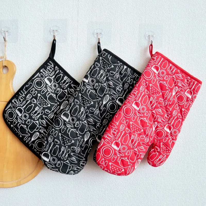 Home Kitchen Red Black Knives and Forks Baking Gloves Insulation Pads Microwave Oven Gloves