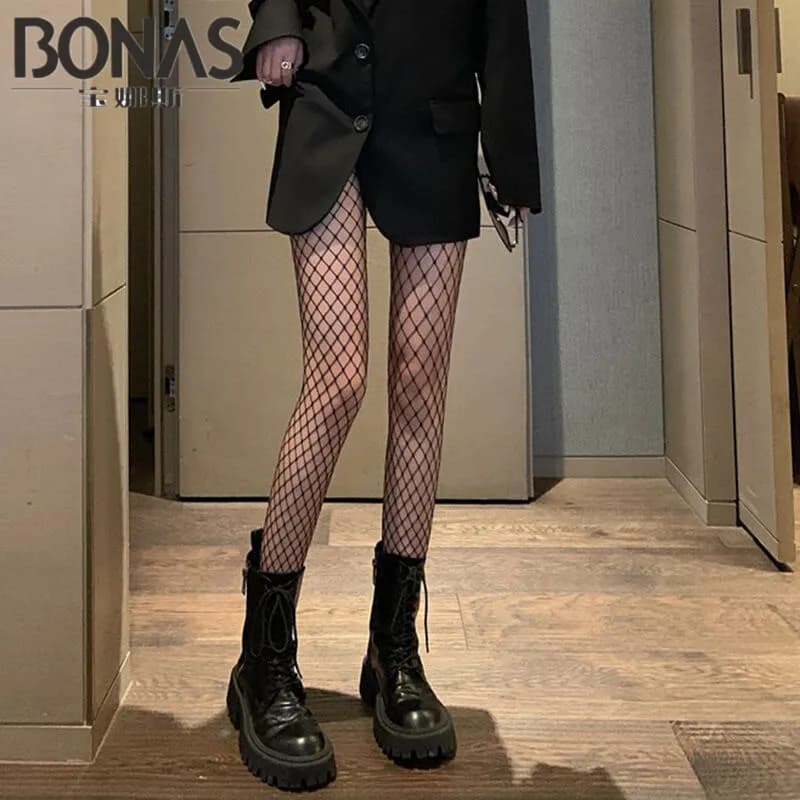 Bonas, stockings female black silk ultra-thin summer bare leg artifact spring and autumn sexy fishing net jk black ins Internet celebrities