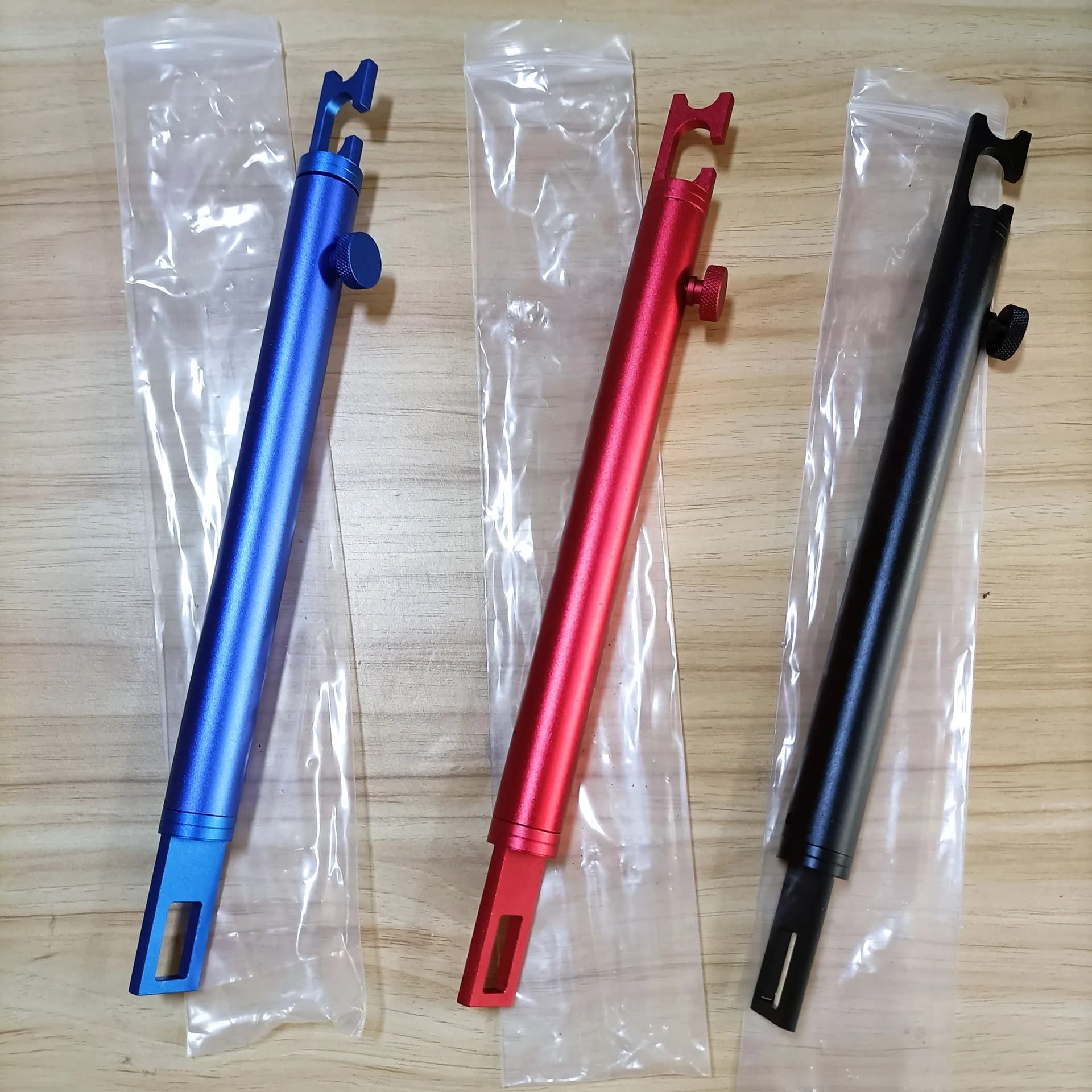 Asta di supporto per lucidatura auto 31-46,5 cm Supporto per strumenti di fissaggio per porta del coperchio del bagagliaio del veicolo in alluminio retrattile