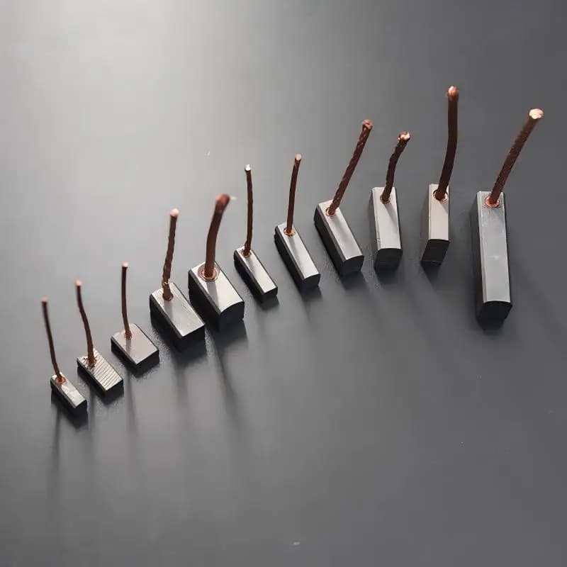 2 Spazzole in Carbonio per Motori, Spazzole per Tergicristalli, Spazzole per Ventilatori Riscaldanti, Spazzole per Veicoli Elettrici, 7*10*20/22, 9*20*25, Spessore 8MM, Misure Varie
