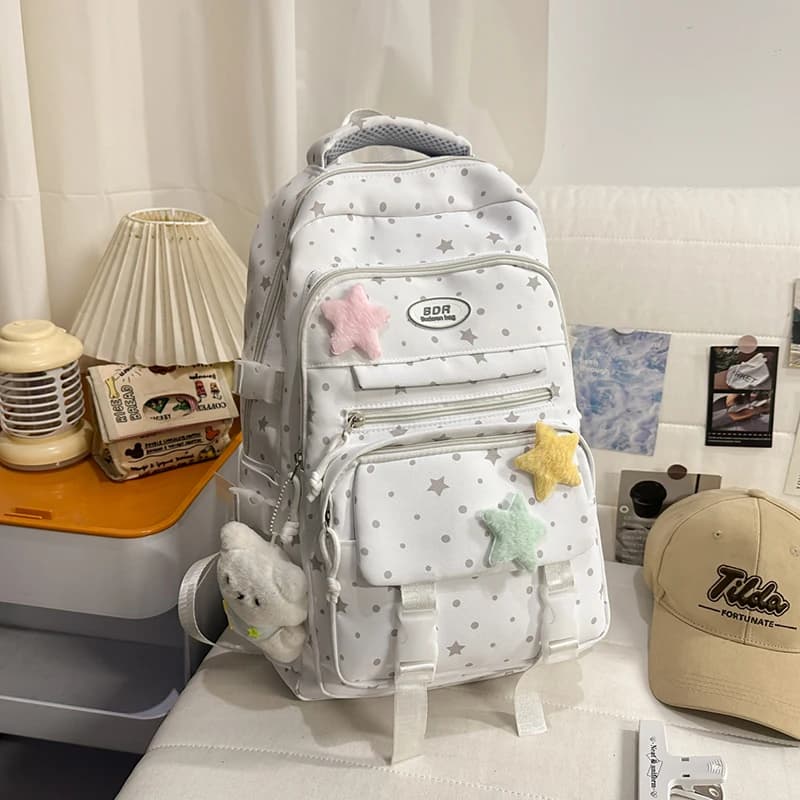 Zaino in Tela a Pois per Donna con Decorazioni a Stella, Charm in Peluche, Tracolla Regolabile, Borsa Casual per Scuola Quotidiana, Nuova Tendenza 2026