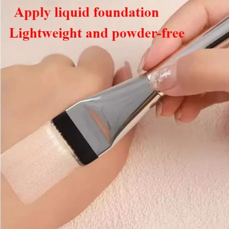 1 single line foundation brush without dust, flat head, for an impeccable make-up naked skin effect, thin and without traces.