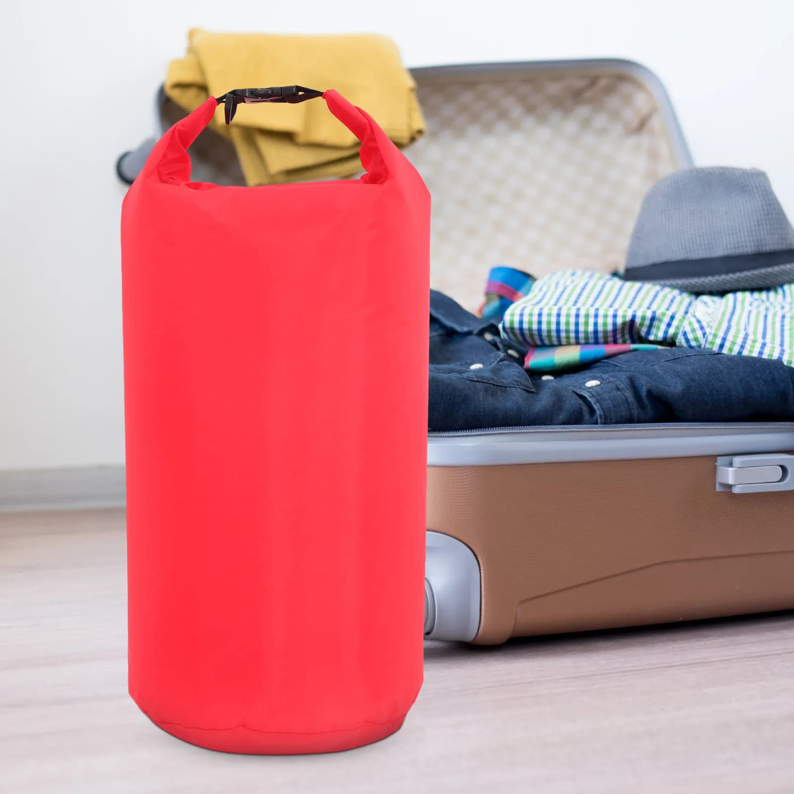 Sacca Impermeabile Comprimibile da 15L Ultra Compatta per Escursionismo, Kayak, Canoa, Viaggi all'Aperto, Chiusura a Rotolo, Resistente alla Sabbia