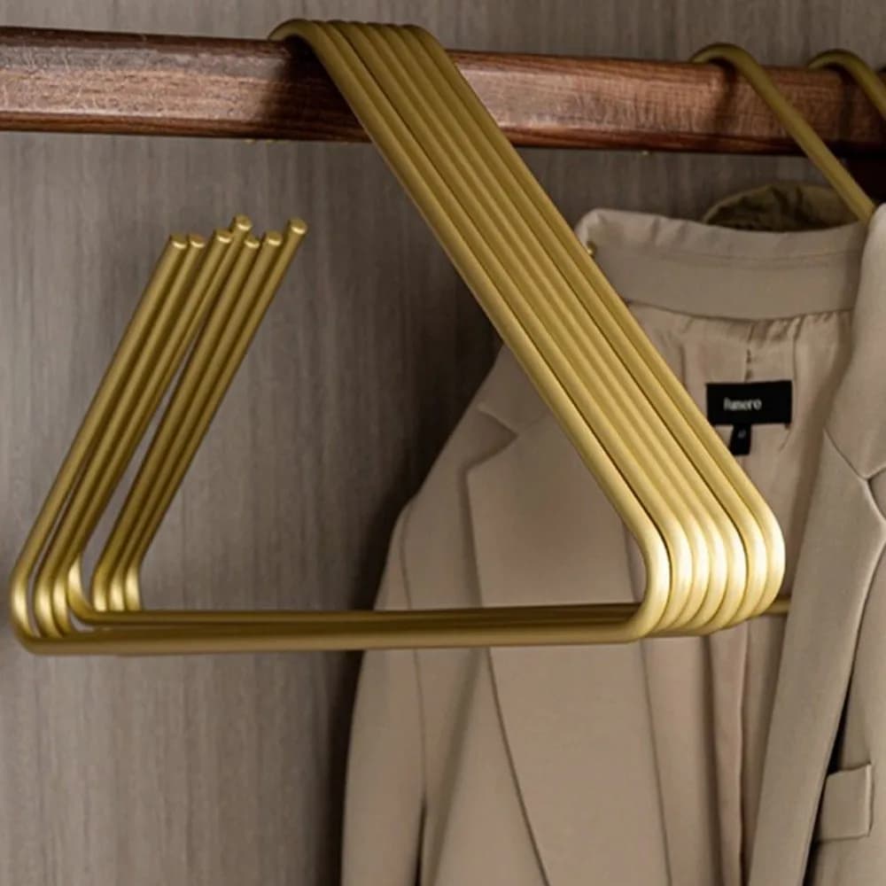 5PCS Non Slip Triangle Coat Hangers Sturdy Rust-Proof Wardrobe Hanger Space-Saving Metal Clothes Hangers Trouser Storage
