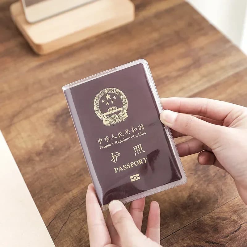 1 pz trasparente copertura del passaporto per donne e uomini impermeabile porta passaporto copre sui passaporti porta carte di credito borse