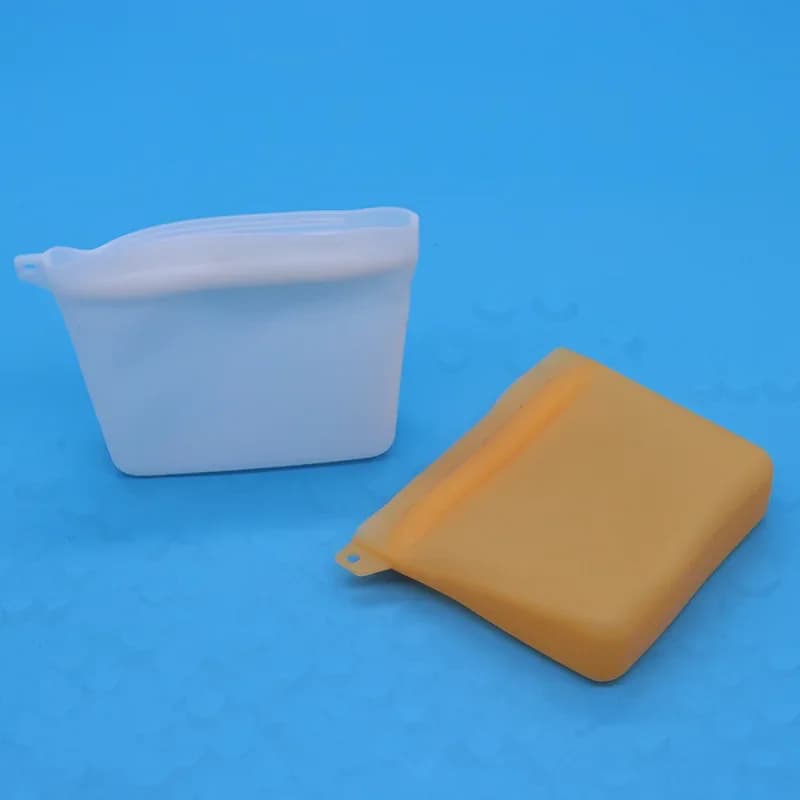 Borsa portatile per alimenti per animali domestici Borsa per dolcetti in silicone impermeabile per cani Gatti Addestramento all'aperto Camminare Escursione Viaggi Snack Primavera