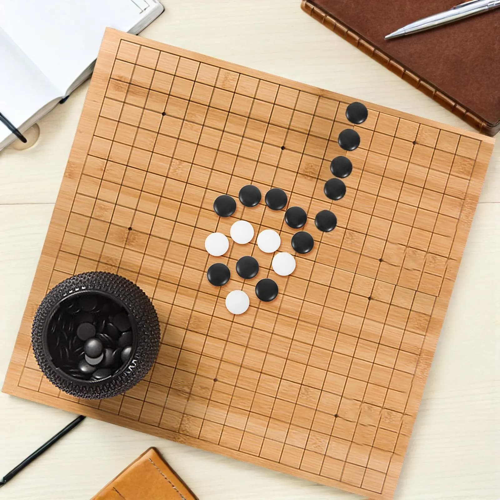 200 Pezzi di Scacchi Go in Resina, Superficie Liscia Senza Bave, Compatti e Leggeri, Pietre da Gioco Go per Pratica, Viaggio e Conservazione