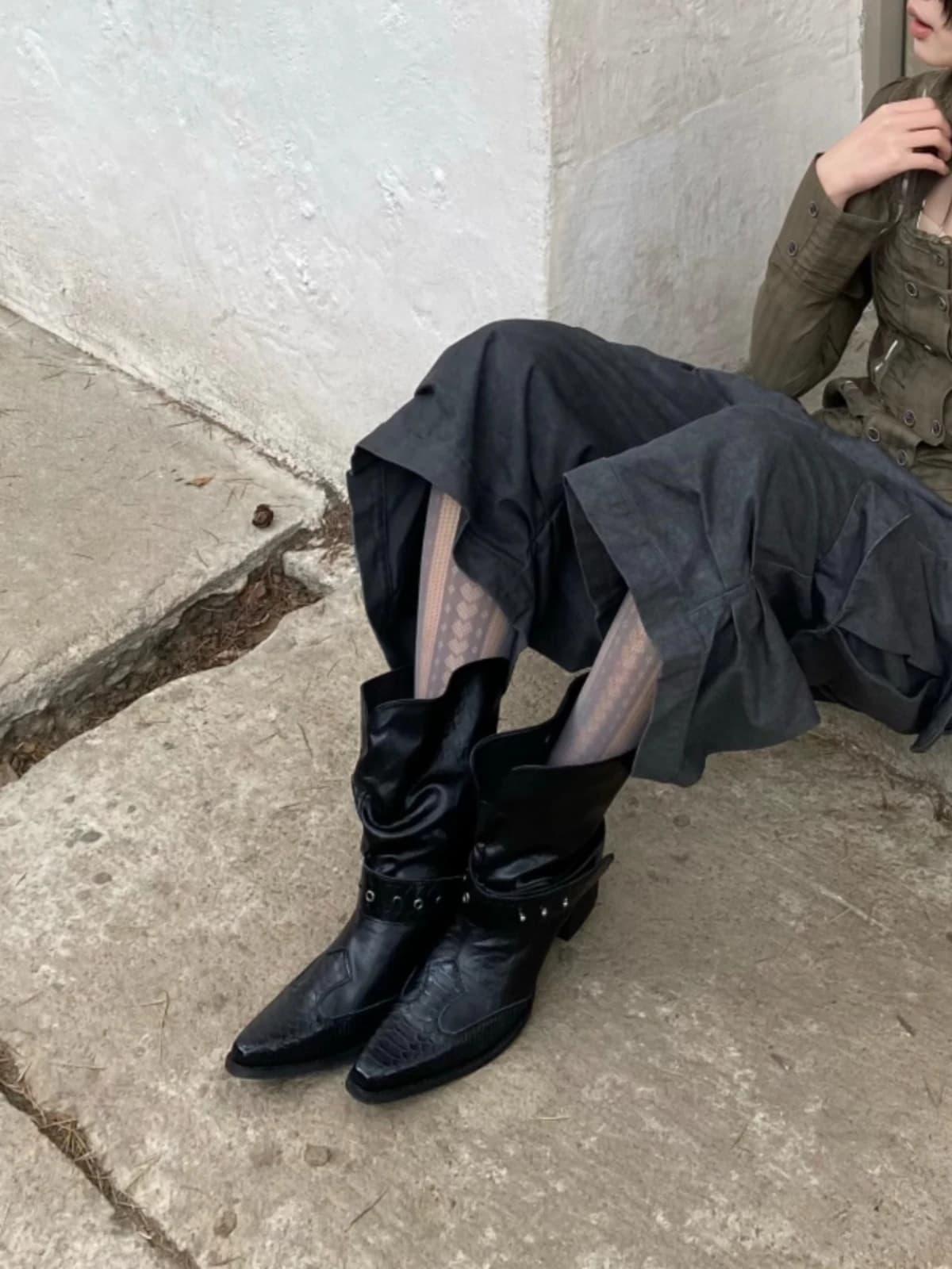 Retro Pointed Toe Belt Buckle Short Boots Women's Fashion Motorcycle Thick Heel Slimming Motorcycle Boots Small Fashionable M...