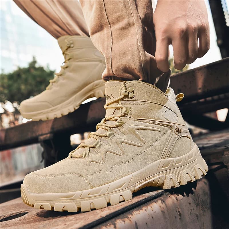 Men's Outdoor Thick-soled High-top Boots Anti-slip Lace-up Hiking Boots Wear-resistant Sole Has Good Traction Hiking Camping