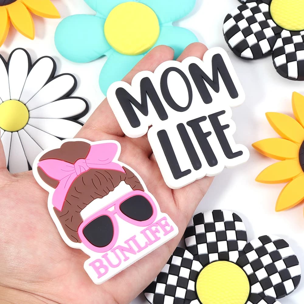2pcs/pack PVC DIY Beach Bag MOM Lift Charms Daisy Flower Sunflower Rainbow Handbag Decoration Beach Tote Bag Accessories