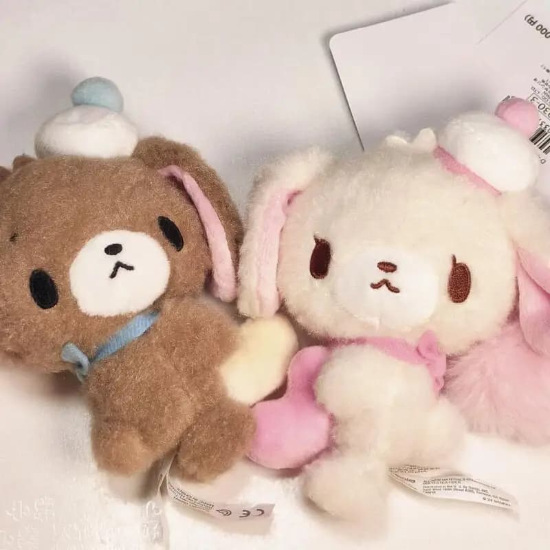 Sanrio Bunny Field Peloso Caramello Coniglio Bambola Simpatico cartone animato Dolce peluche Catena appesa Bambola Kawaii Un regalo di compleanno per ragazze