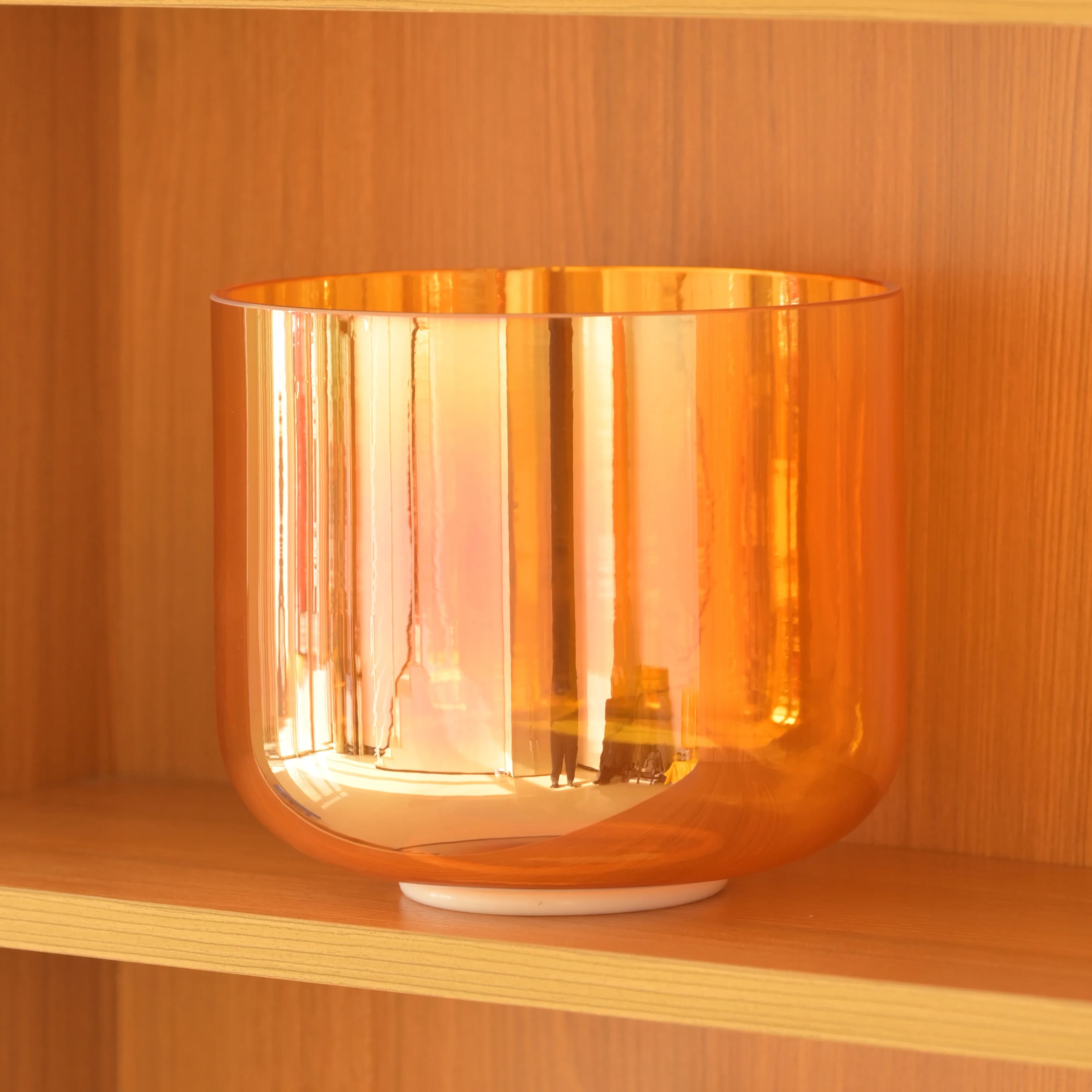 Transparent crystal singing bowl with frequency 440Hz/432Hz for sound healing and chakra balancing