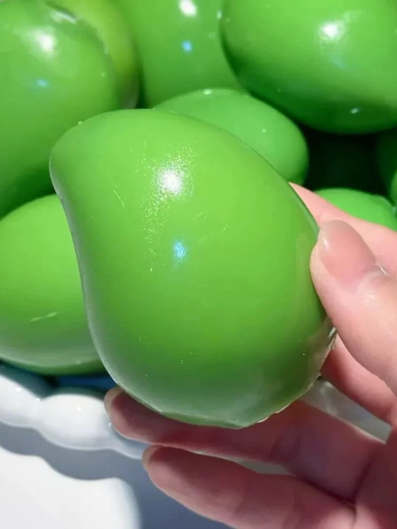 Mango Stress Ball Squishy Color-changing Mango Squeeze Ball ASMR Sensory ADHD Anti Stress Relief Fidget Toys for Kids & Adults
