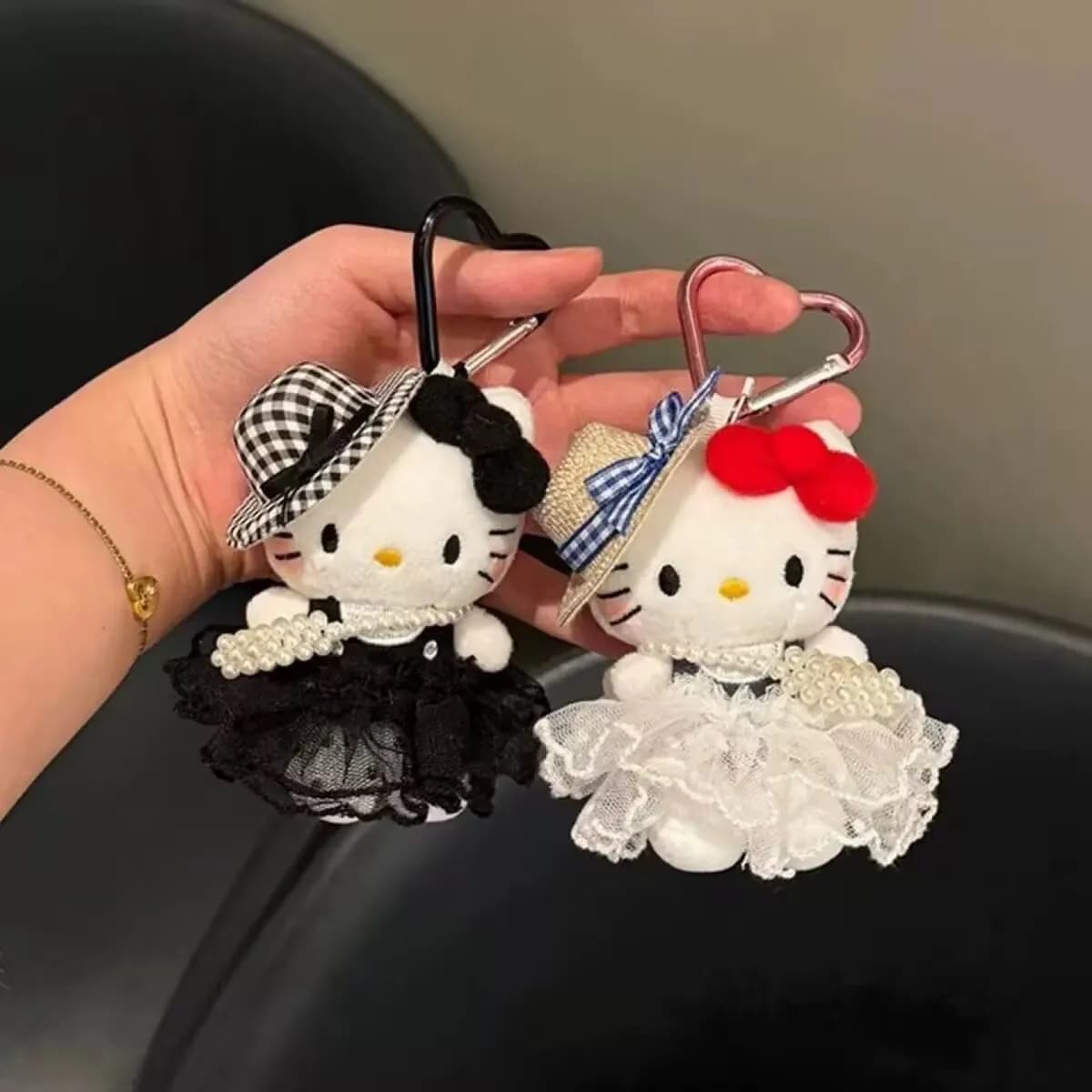 Ciondolo per Zaino alla Moda 2026, Ornamento Dolce a Forma di Cartone Animato | Peluche Morbido di Hello Kitty di Sanrio | Portachiavi Anime alla Moda per Ragazze, Idea Regalo