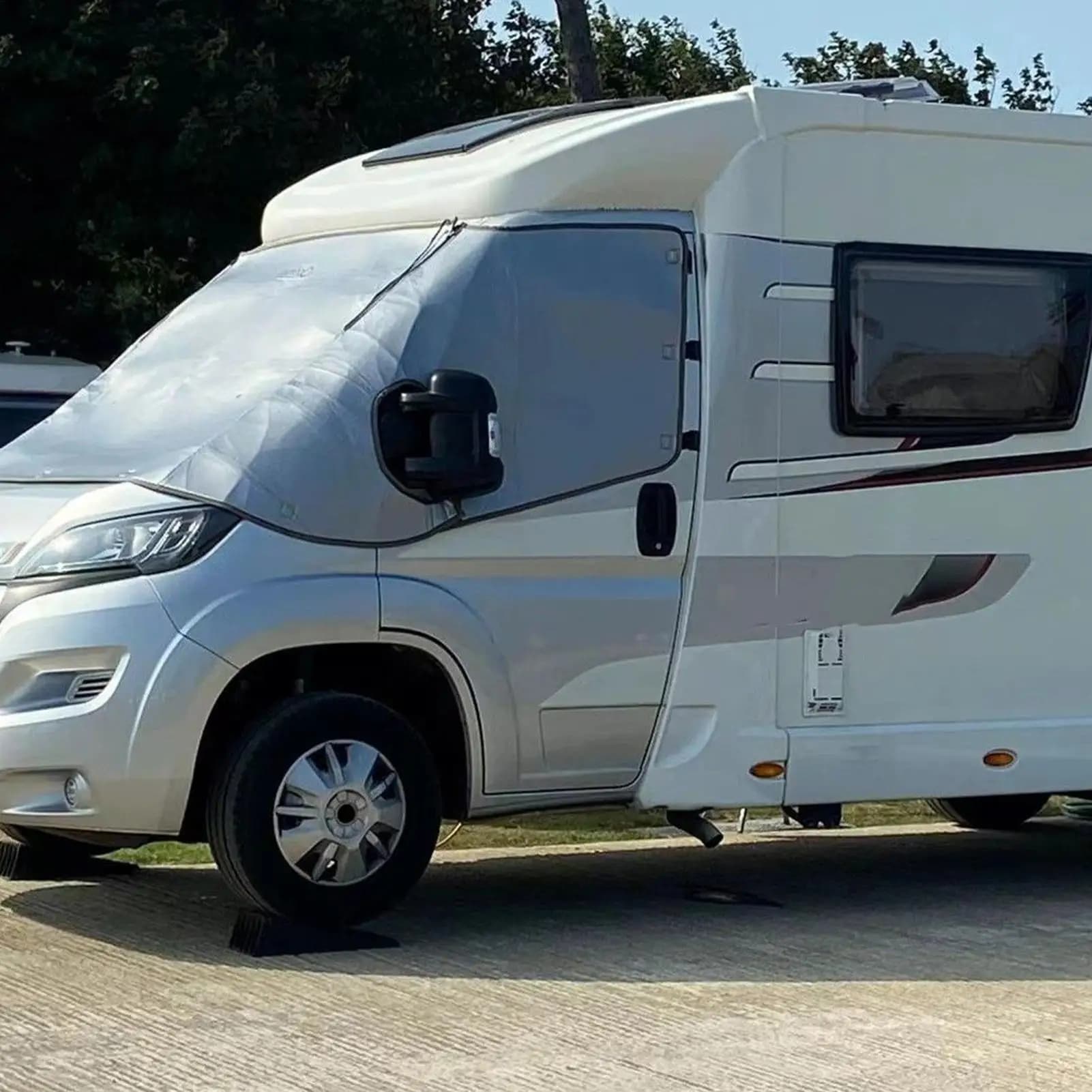 Copertura per finestrino anteriore per camper Protezione impermeabile pieghevole Protezione UV Coperture per finestre per camper per ghiaccio neve inverno gelo esterno