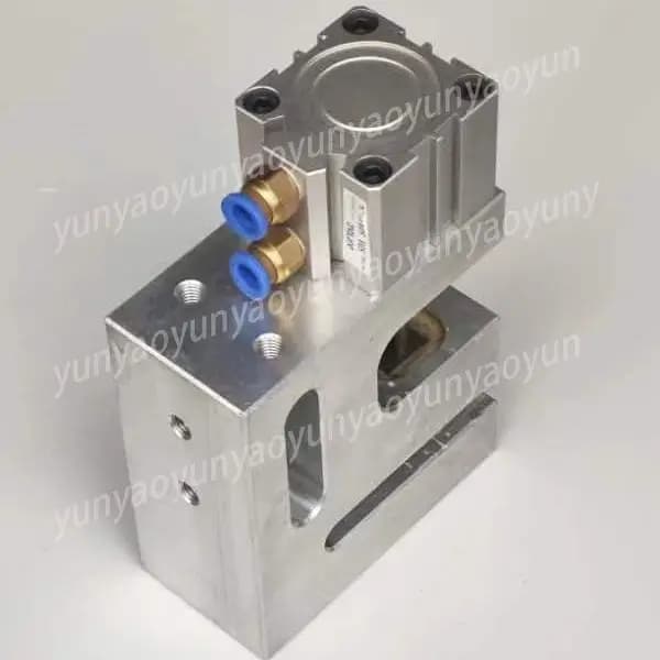Punzonatrice Pneumatica Universale 32x6x9MM a Farfalla per Sacchetti in BOPP PP e Film in PP