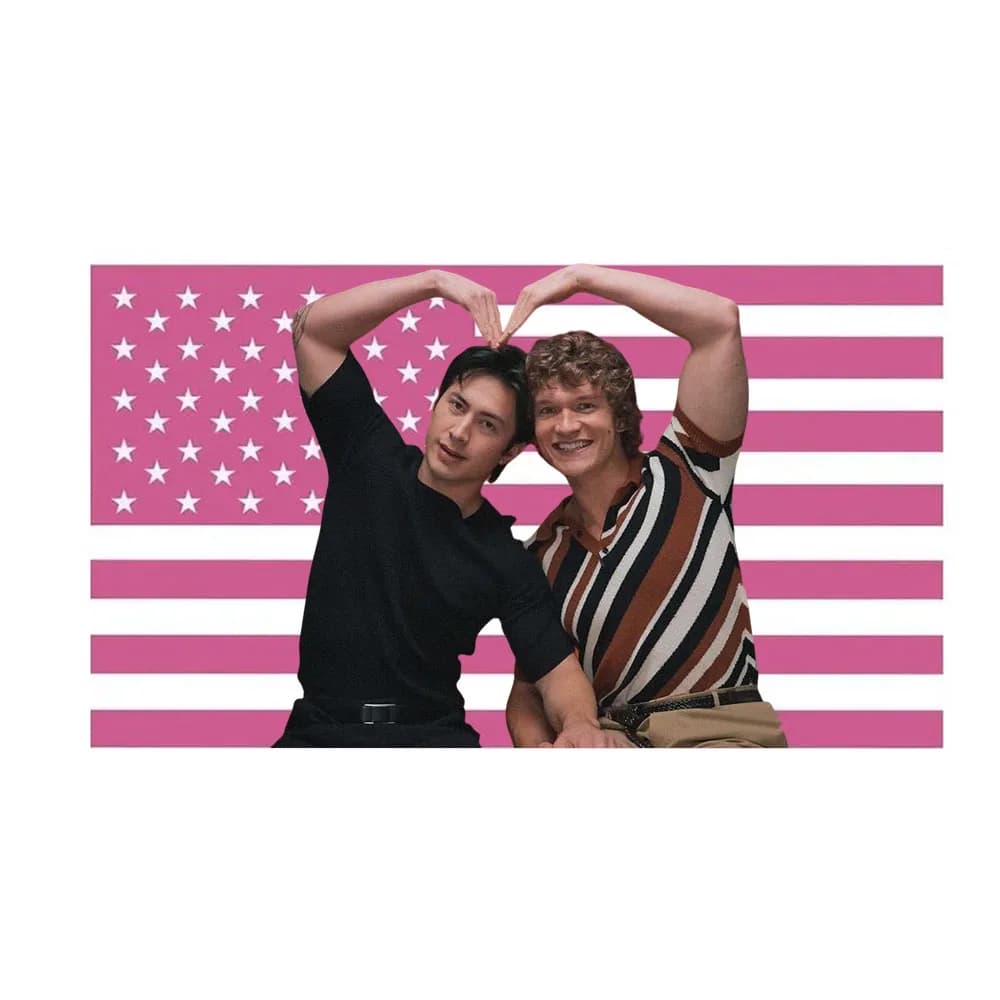Tapestry con Bandiera Rosa Virale per Fan, Stampa Trendy di Cultura Pop in Poliestere da Appendere a Parete per Camera da Letto, con Cuori, Mani e Bandiera Americana Rosa