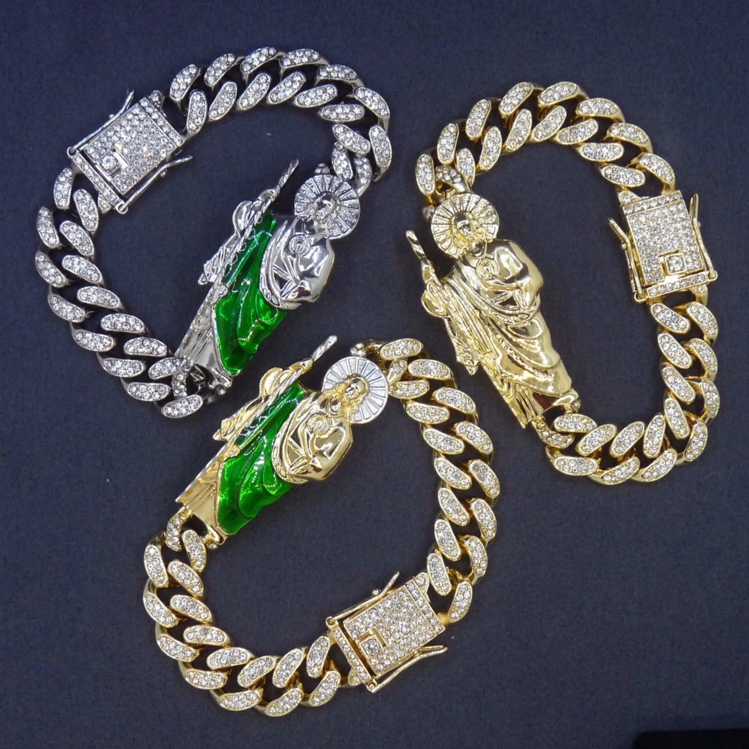 Un braccialetto a catena cubana alla moda in lega di zinco con decorazione glitterata e ciondolo Shengling, regalo di gioielli non magnetici e non rivestiti