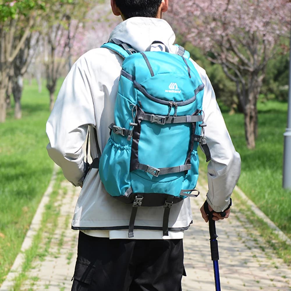 Water backpack for hiking, cycling and racing