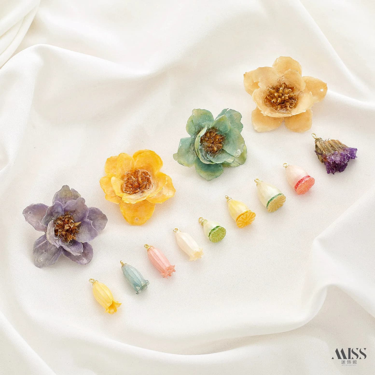 East Asian Wind Chime Poppy Lily Of The Valley, Silver Bell & Forget-me-not Dried Flower Epoxy Pendants, DIY Earring Accessories