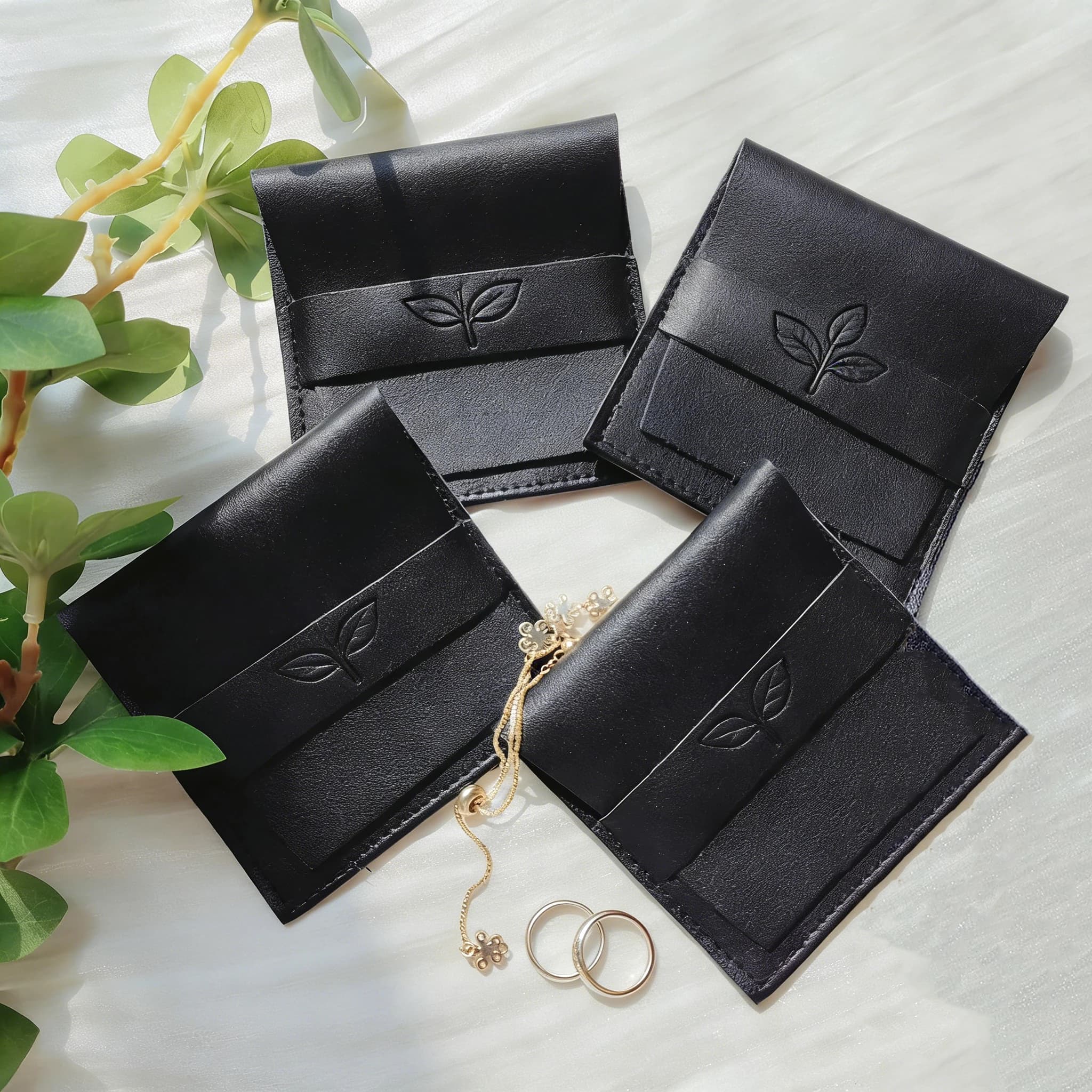 Confezione da 100 Buste Personalizzate in Pelle PU per Gioielli, Anelli, Orecchini, Spille, Bracciali, Buste da Viaggio per Imballaggio
