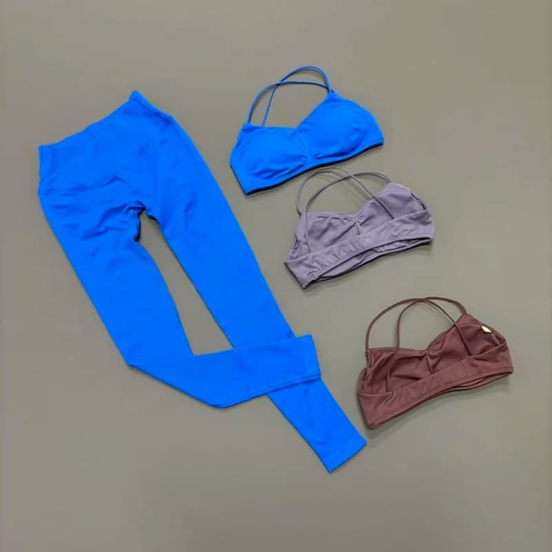Set da Palestra 2 Pezzi: Leggings Seamless Cross Vision e Reggiseno Sportivo Senza Schienale per Donna, Completo per Yoga, Corsa, Allenamento e Fitness