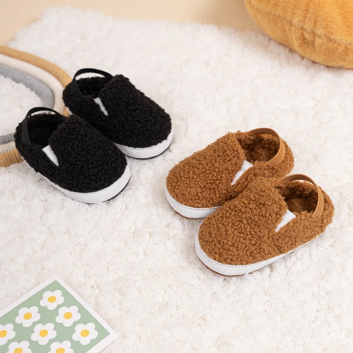 KIDSUN Neonati maschi Ragazza Scarpe anteriori traspiranti Peluche di cotone Lana Pantofole per bambini calde invernali Scarpe per primo camminatore per neonati all'aperto