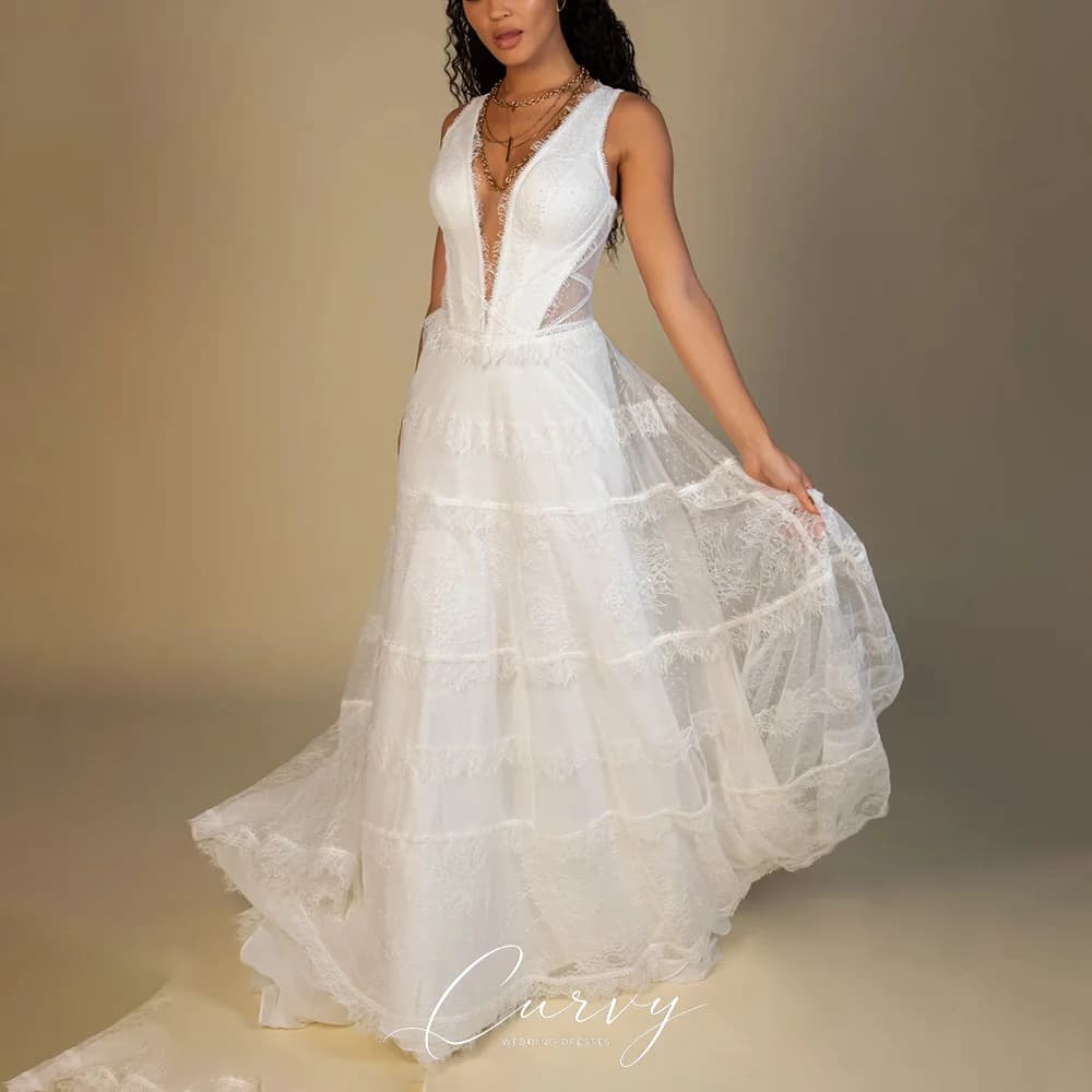 Curvy Romantic Vintage Sleeveless Deep V‑Neck A‑Line Wedding Dress for Women Lace‑Up Open Back Floor‑Length Bridal Gown