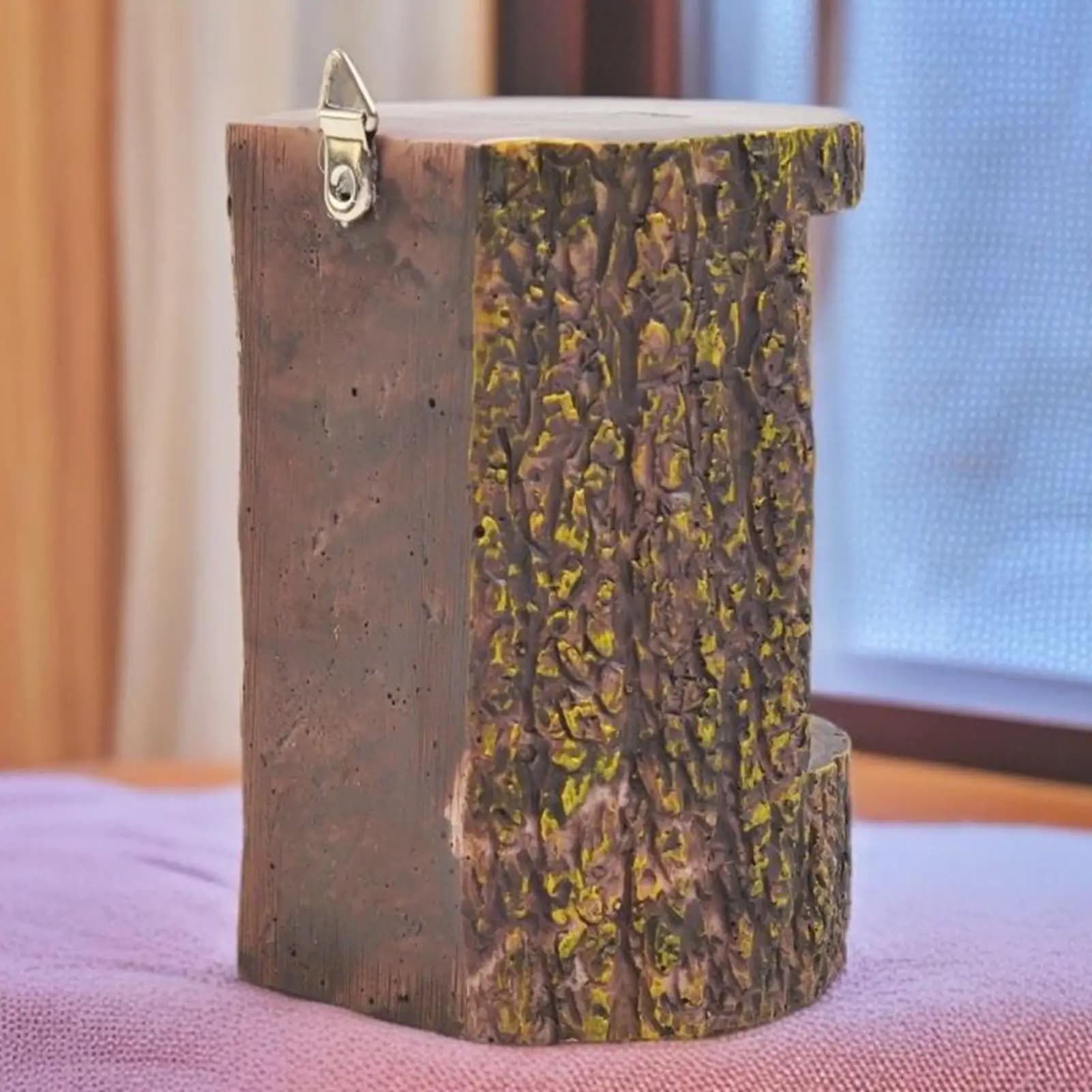 Mangiatoie per rettili Ciotola per alimenti resistente all'usura Design simulato di ceppi di albero Accessori per terrari con ganci per piccoli animali domestici Lucertole