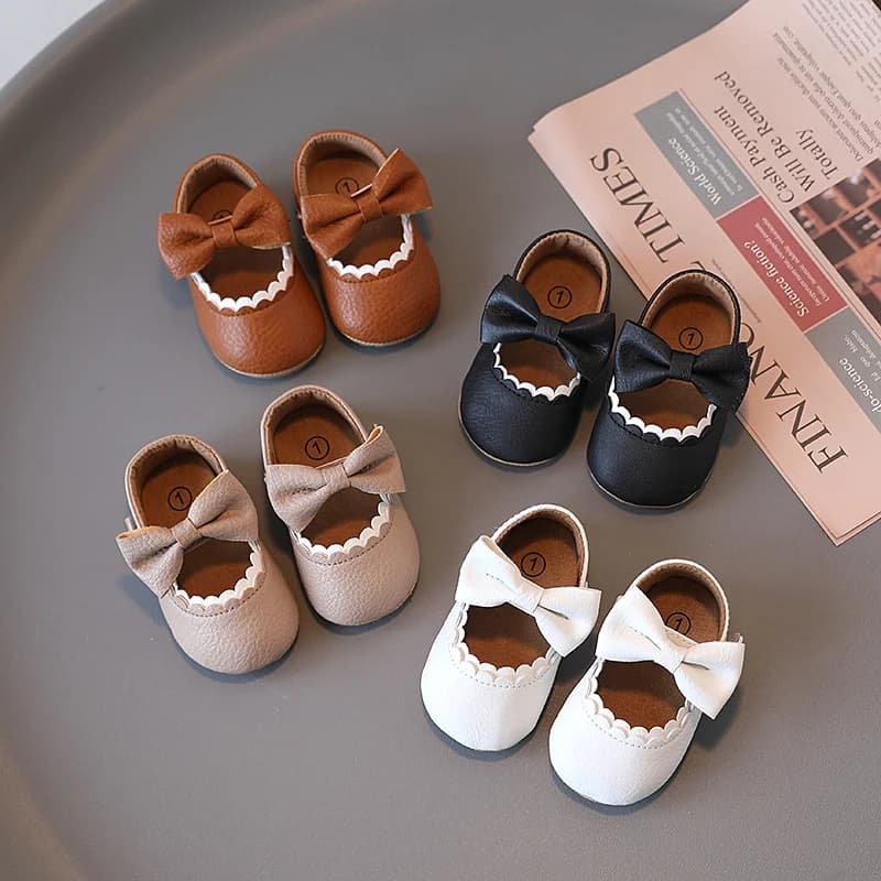 Moda PU Pelle Fiocco carino Scarpe da principessa per bambini Mocassini per ragazza appena nata Scarpe Suola in gomma Prewalker Primi camminatori estivi antiscivolo