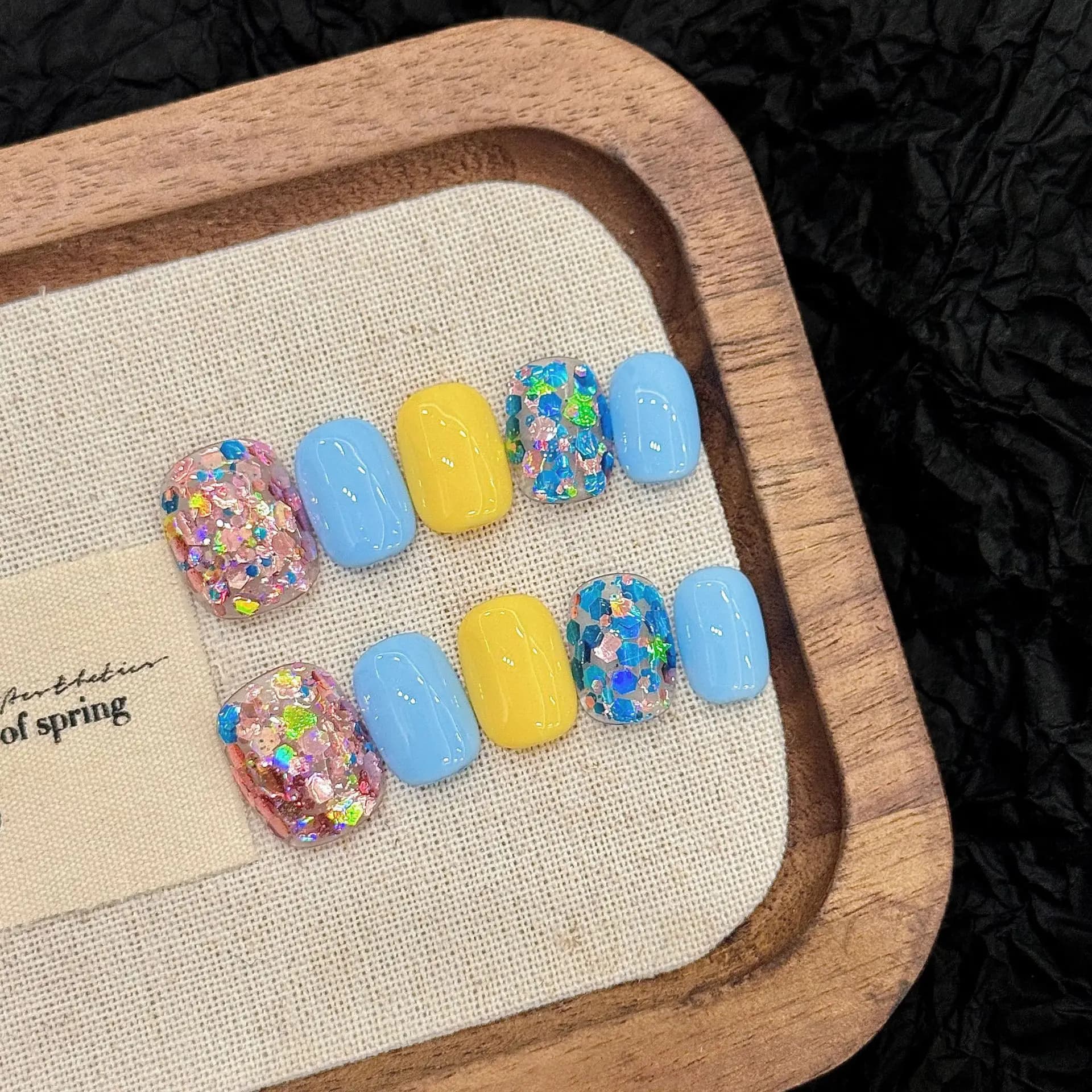 10 pieces of glossy korean style sequin print on nails head round short summer dopamine fingernails handmade fake nail tips wearable