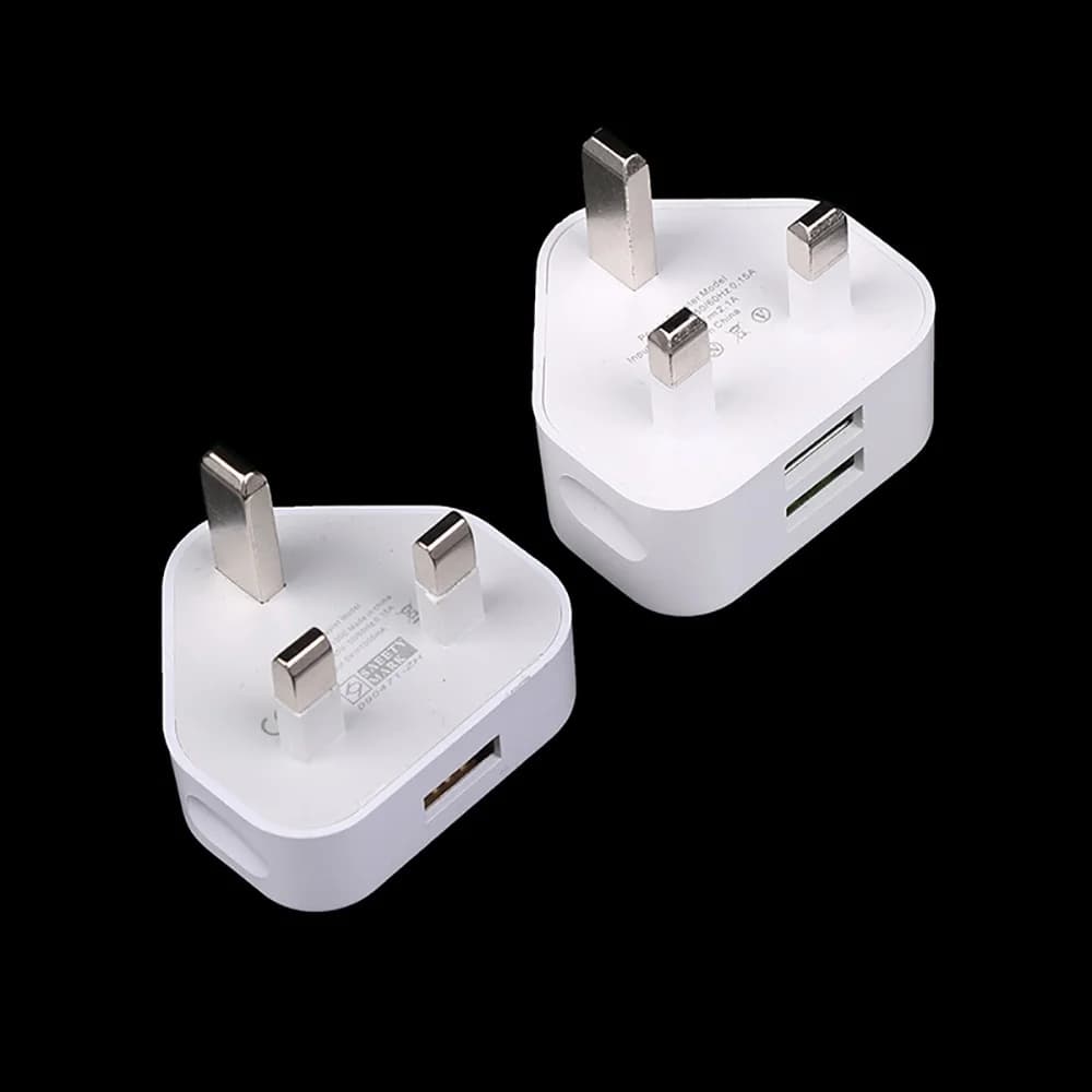 1/2 USB Port Universal UK Plug Adapter 3 Pin Wall Charger For iPhone Xiaomi Huawei Samsung Mobile Phone USB Travel Power Adapter