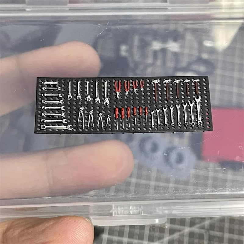 1/64 Wall Hole Tool Plate Model Modify Auto Garage Repair accessories Scene FAI DA TE Location 1:64 Figure In Miniature In Resin