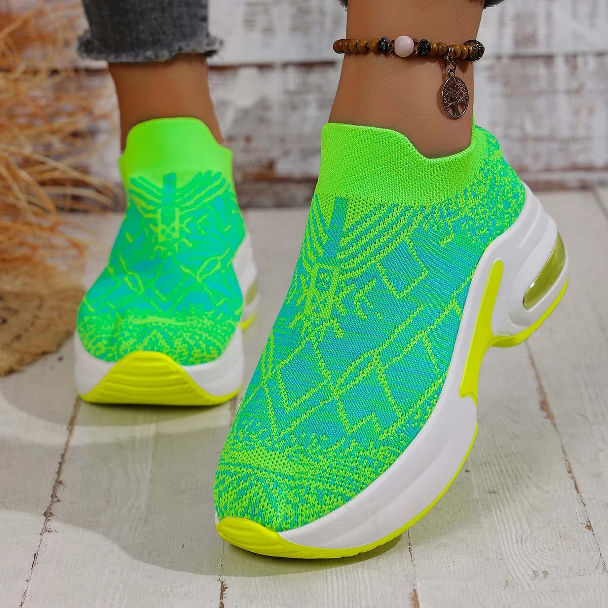 2025 Donne Slip on Scarpe Da Ginnastica antiscivolo Piattaforma Zeppa Scarpe Da Ginnastica Delle Donne Nuovo Slip on Casual Della Signora Della Maglia Scarpe Da Donna Zapatos De Mujer