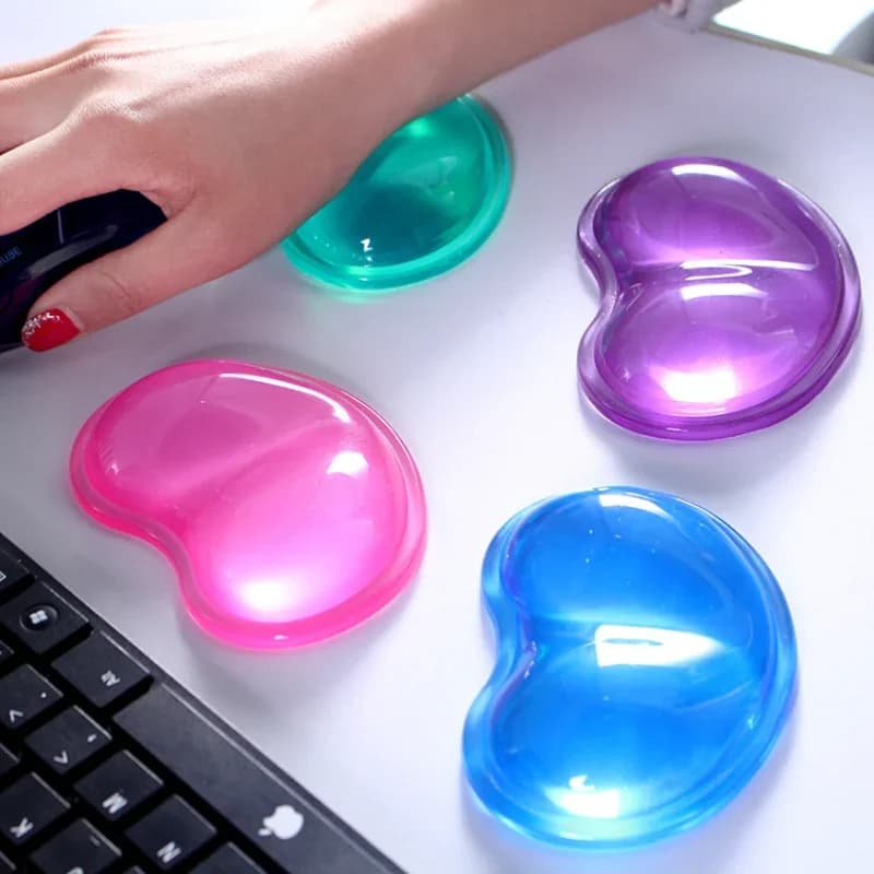 Poggiapolsi in gel di silicone Tappetino per mouse ergonomico traslucido a forma di cuore Tappetino per cuscino per mani fresco per computer portatile da ufficio